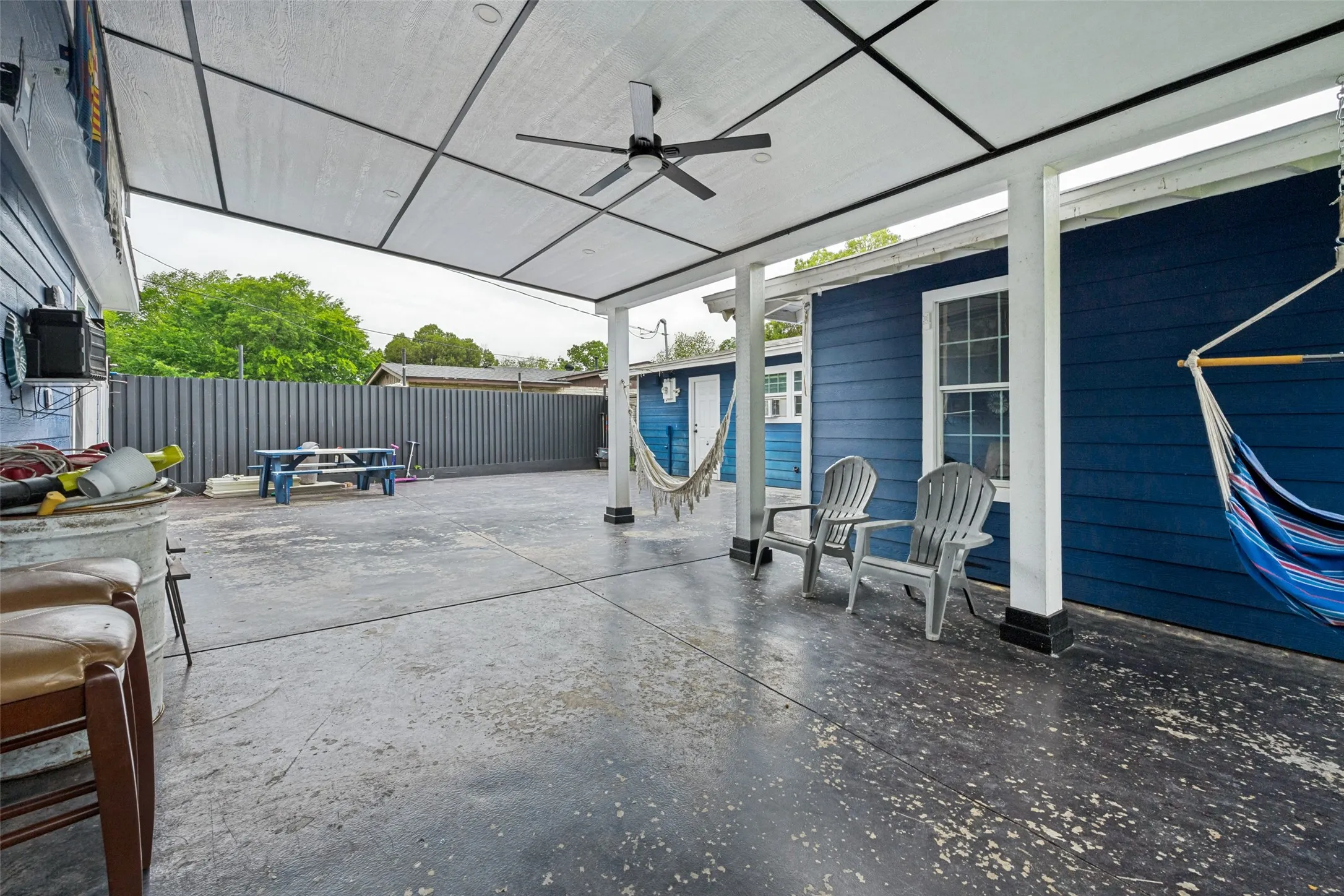 Single Family Residence For Sale in Tarrant County , 4332 Quails Lane, Fort Worth, Texas 76119, 3 Bedroom, 1 Bathroom, Garage spaces, 1,434 Sqft, built in 1956, Preowned, mls#21241619, Real Estate Agent in Fort Worth, Homes For Sale in Tarrant county, Homes For Sale in Fort Worth, Realtor in Fort Worth Texas, Real Estate Brokerage Independent Realty Texas, Luminita Cordes Realtor