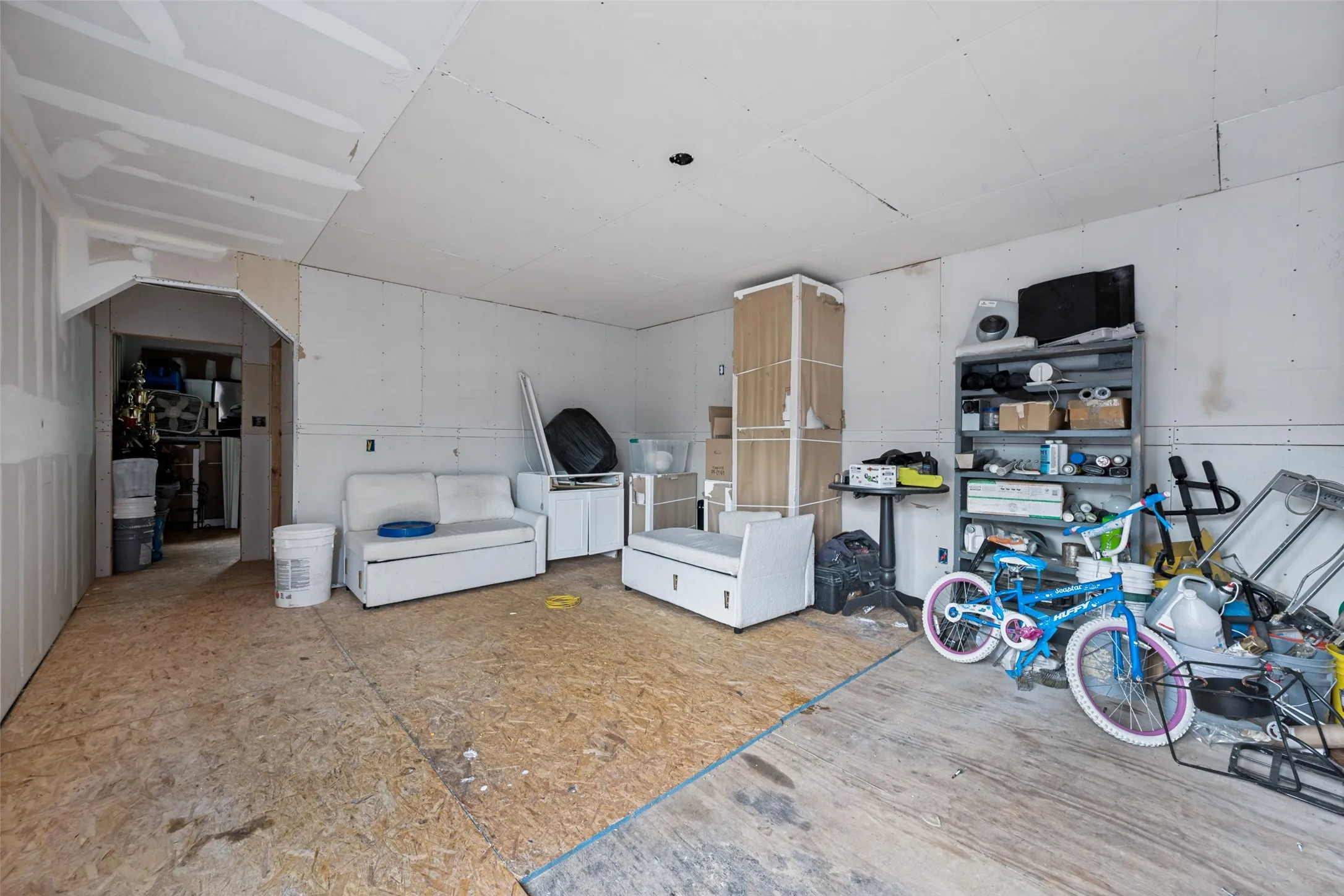Detached unfinished mother in law suite would make a future income-producing space