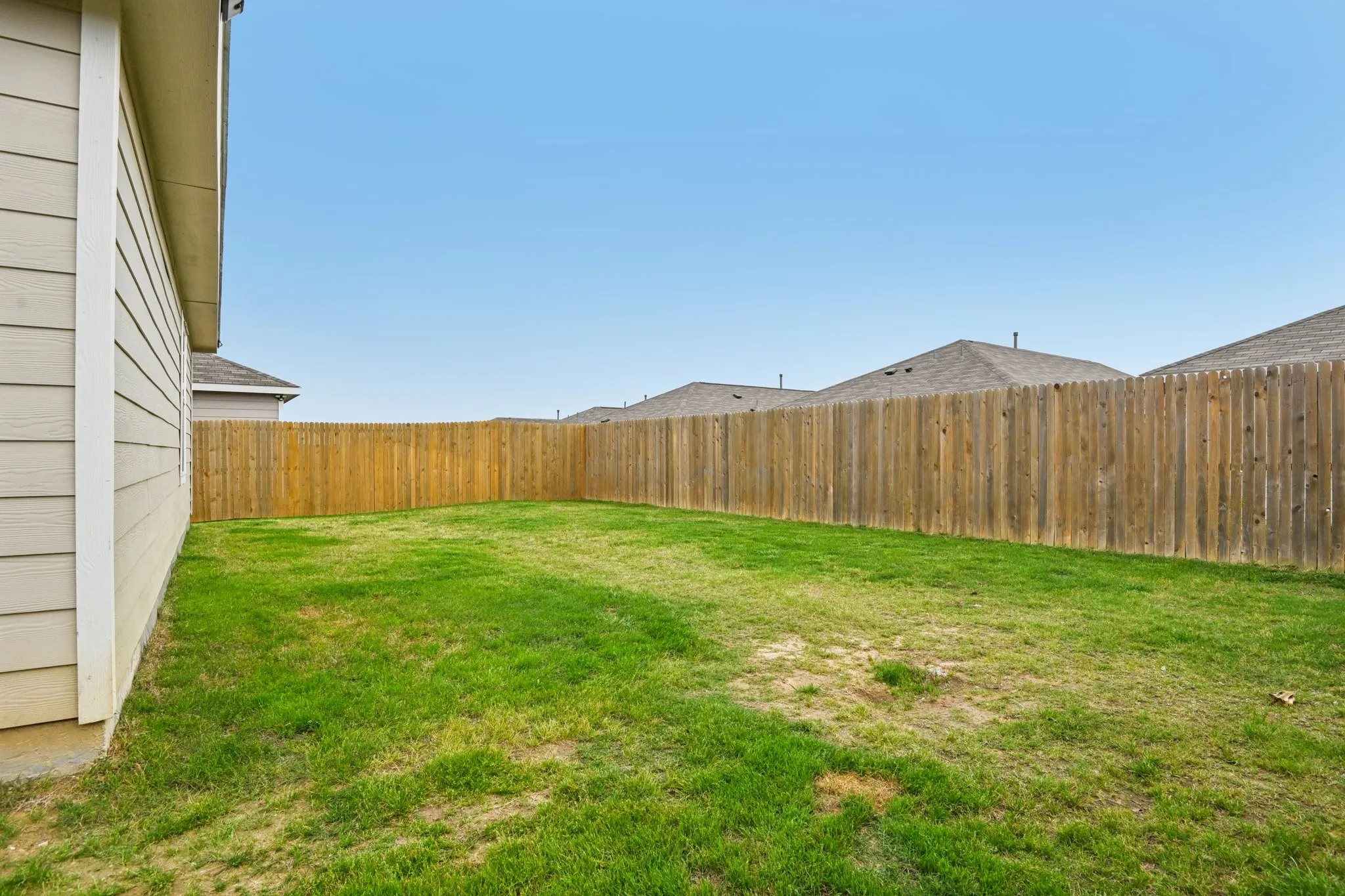 Single Family Residence For Sale in Kaufman County , 3310 Beckwith Way, Crandall, Texas 75114, 3 Bedroom, 2 Bathroom, 2 Garage spaces, 1,266 Sqft, built in 2024, Preowned, mls#21241514, Real Estate Agent in Crandall, Homes For Sale in Kaufman county, Homes For Sale in Crandall, Realtor in Crandall Texas, Real Estate Brokerage Independent Realty Texas, Luminita Cordes Realtor