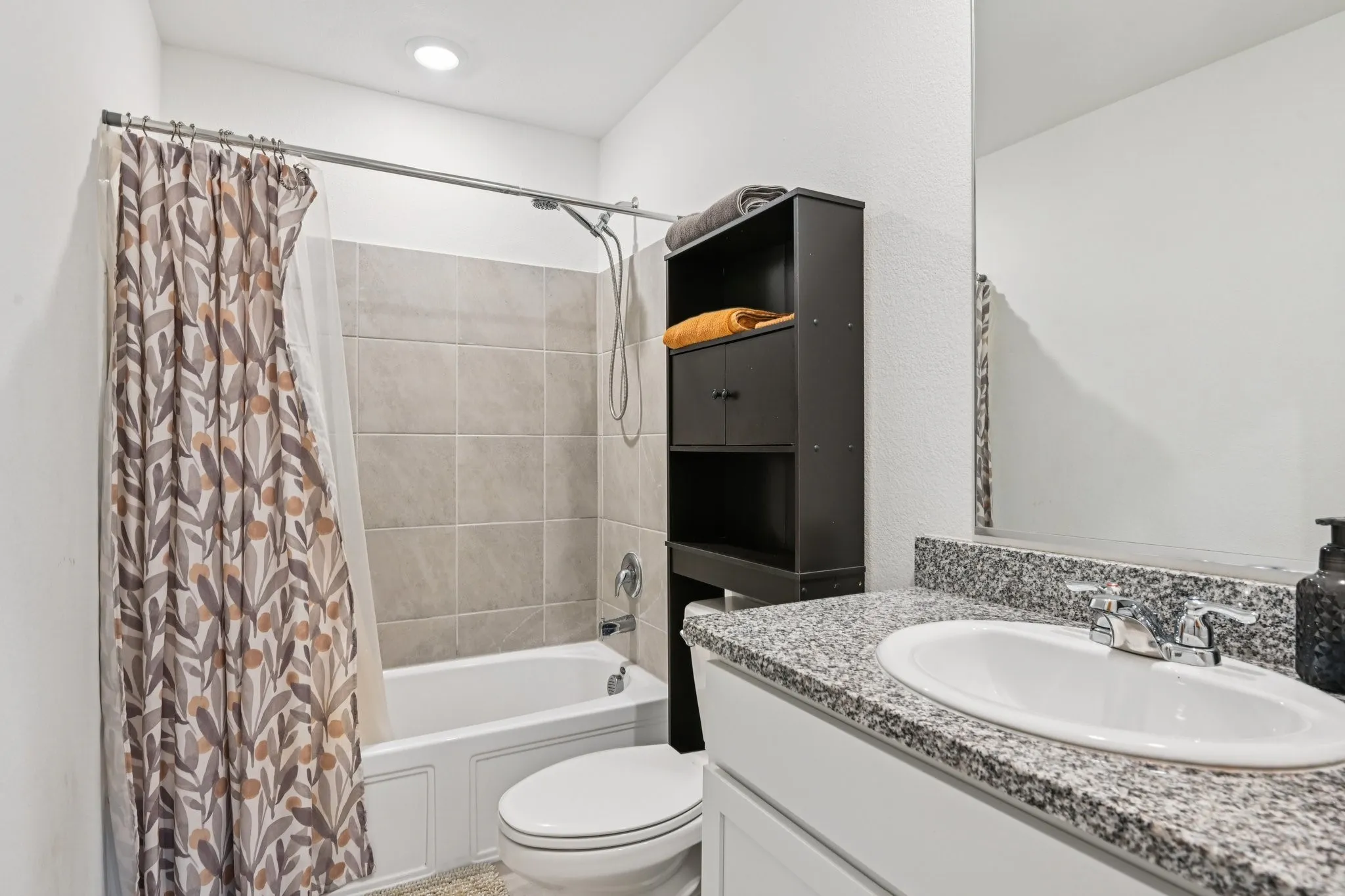 Single Family Residence For Sale in Kaufman County , 3310 Beckwith Way, Crandall, Texas 75114, 3 Bedroom, 2 Bathroom, 2 Garage spaces, 1,266 Sqft, built in 2024, Preowned, mls#21241514, Real Estate Agent in Crandall, Homes For Sale in Kaufman county, Homes For Sale in Crandall, Realtor in Crandall Texas, Real Estate Brokerage Independent Realty Texas, Luminita Cordes Realtor