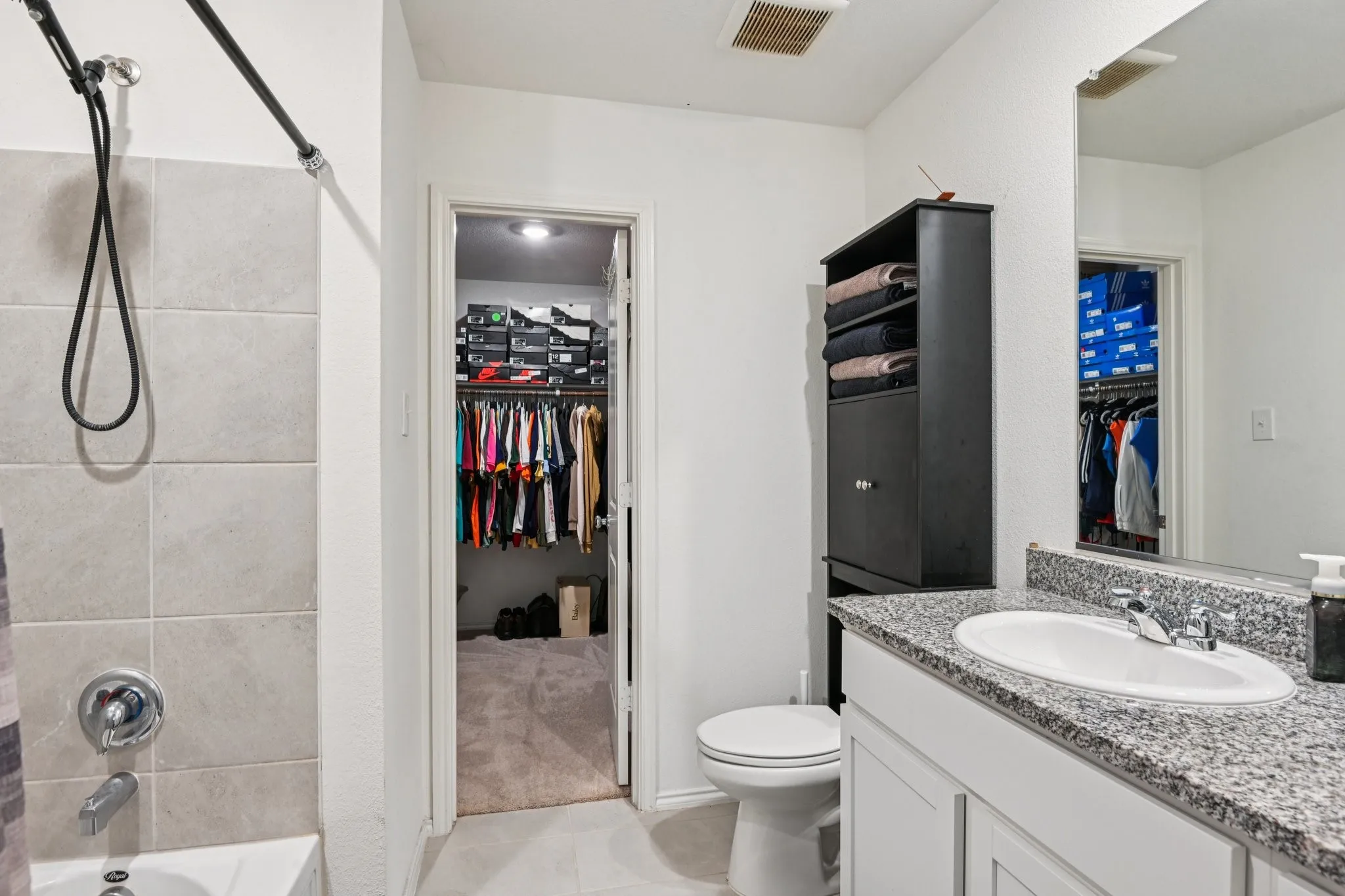 Single Family Residence For Sale in Kaufman County , 3310 Beckwith Way, Crandall, Texas 75114, 3 Bedroom, 2 Bathroom, 2 Garage spaces, 1,266 Sqft, built in 2024, Preowned, mls#21241514, Real Estate Agent in Crandall, Homes For Sale in Kaufman county, Homes For Sale in Crandall, Realtor in Crandall Texas, Real Estate Brokerage Independent Realty Texas, Luminita Cordes Realtor