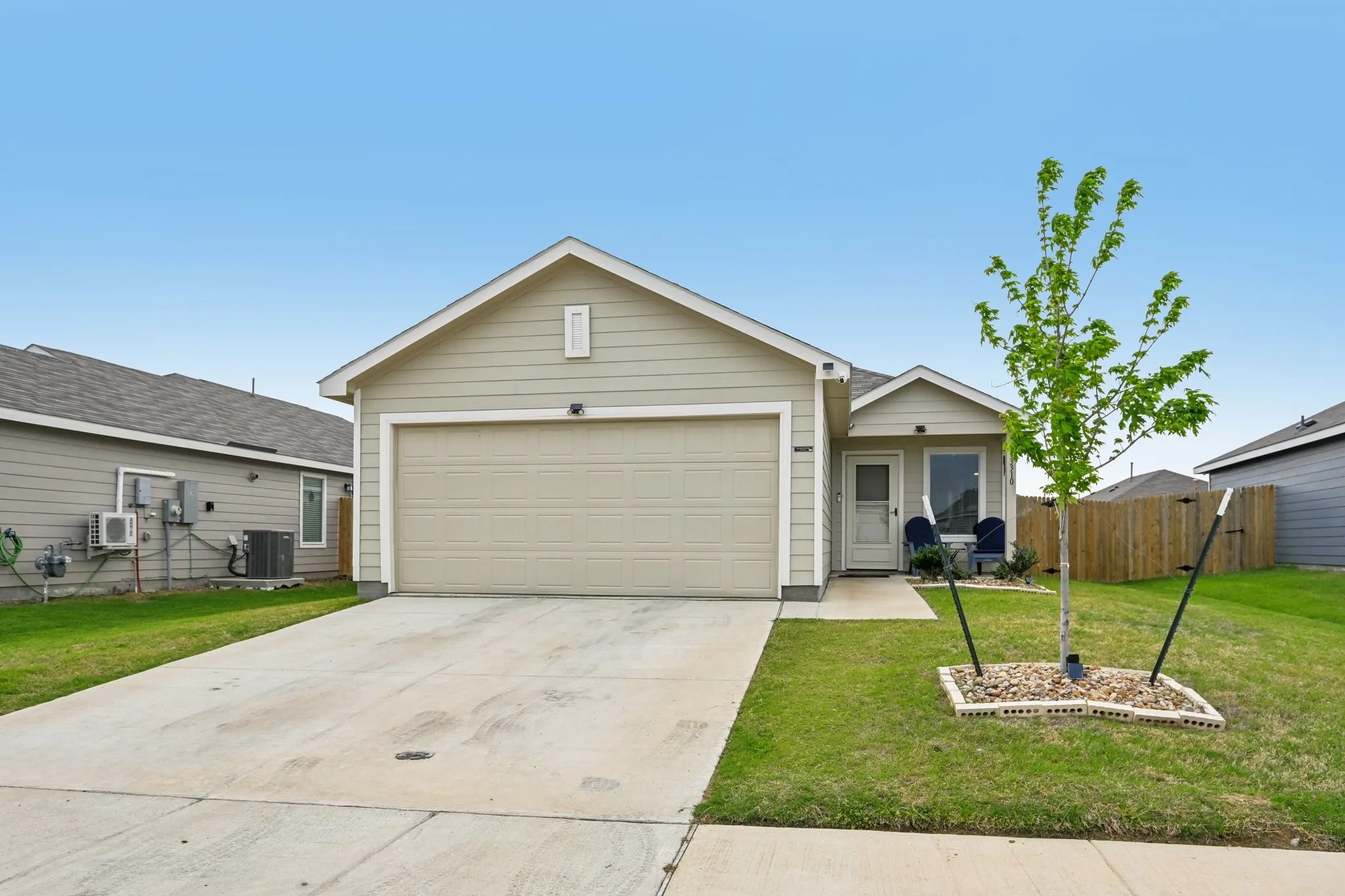 Single Family Residence For Sale in Kaufman County , 3310 Beckwith Way, Crandall, Texas 75114, 3 Bedroom, 2 Bathroom, 2 Garage spaces, 1,266 Sqft, built in 2024, Preowned, mls#21241514, Real Estate Agent in Crandall, Homes For Sale in Kaufman county, Homes For Sale in Crandall, Realtor in Crandall Texas, Real Estate Brokerage Independent Realty Texas, Luminita Cordes Realtor