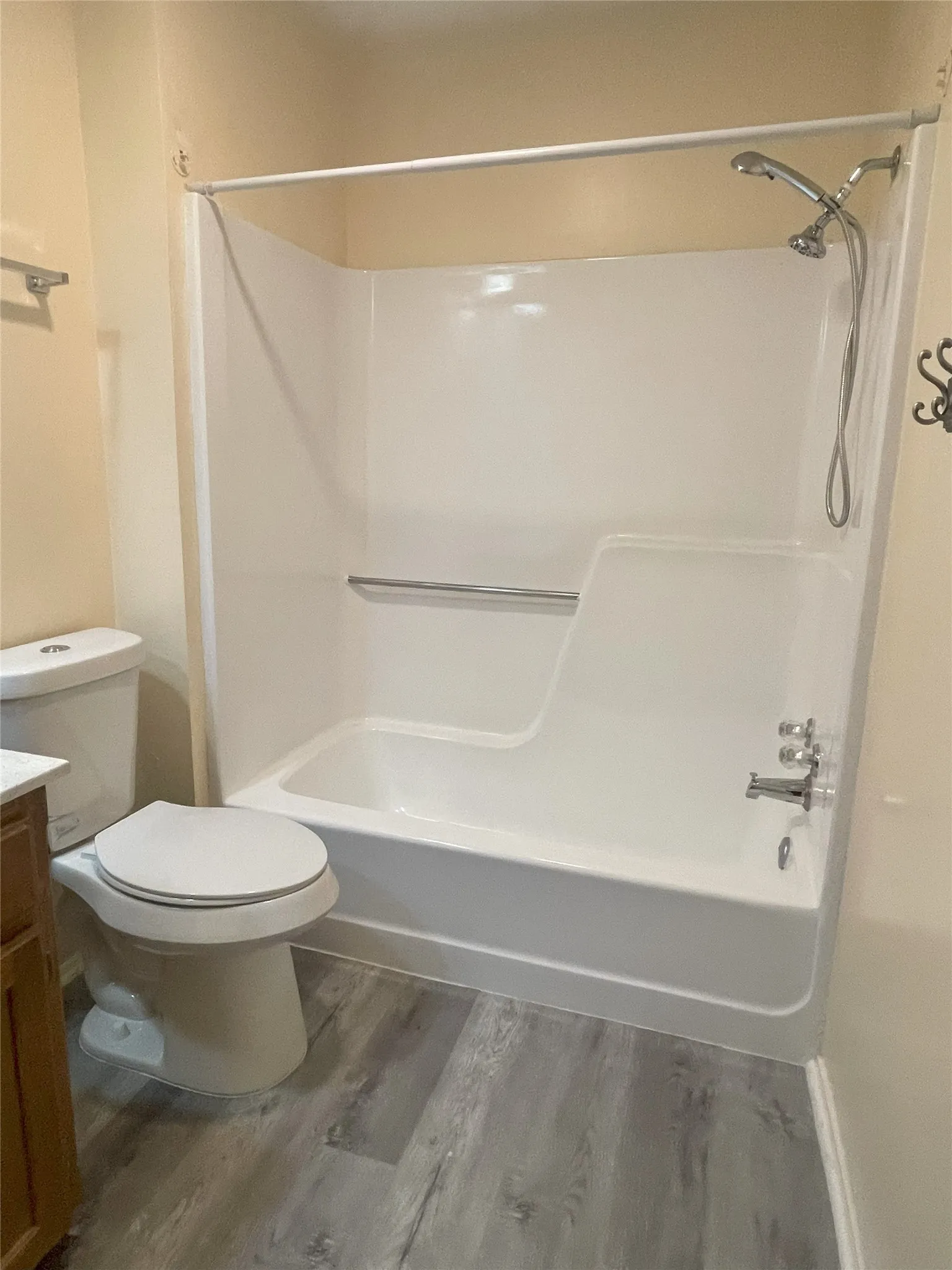 Duplex For Rent in Tarrant County , 5719 Red Cactus Court, Arlington, Texas 76017, 2 Bedroom, 2 Bathroom, Garage spaces, 1,252 Sqft, built in 1984, mls#21245855, Real Estate Agent in Arlington, Homes For Rent in Tarrant county, Homes For Rent in Arlington, Realtor in Arlington Texas, Real Estate Brokerage Independent Realty Texas, Luminita Cordes Realtor