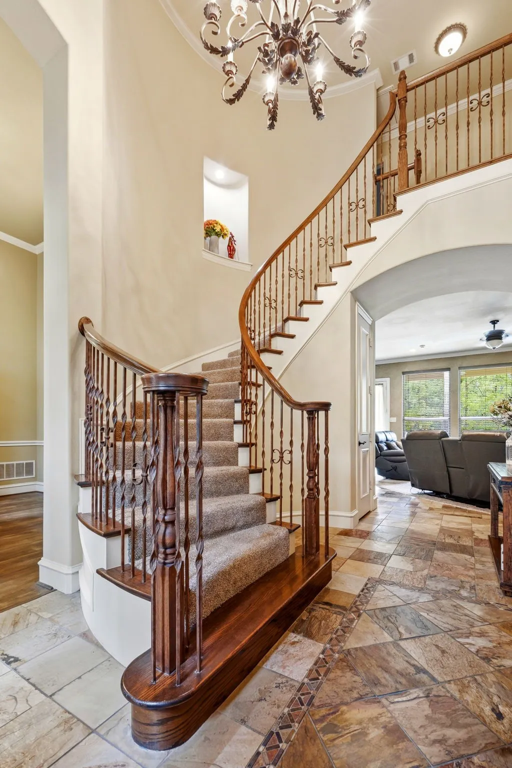 Single Family Residence For Sale in Hunt County , 2840 Hideaway Lane, Quinlan, Texas 75474, 3 Bedroom, 4 Bathroom, 2 Garage spaces, 3,650 Sqft, built in 2002, Preowned, mls#21237652, Real Estate Agent in Quinlan, Homes For Sale in Hunt county, Homes For Sale in Quinlan, Realtor in Quinlan Texas, Real Estate Brokerage Independent Realty Texas, Luminita Cordes Realtor