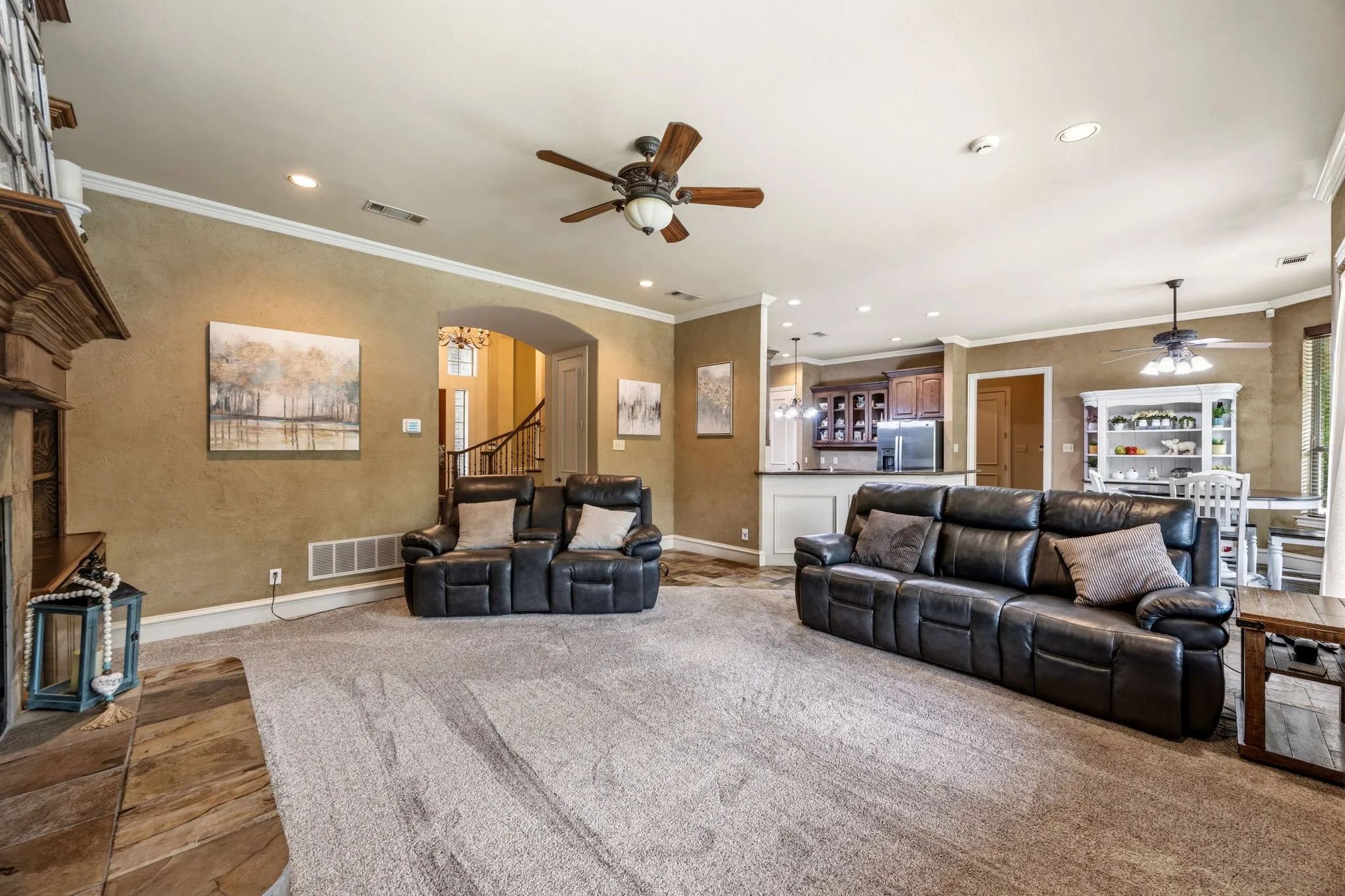 Single Family Residence For Sale in Hunt County , 2840 Hideaway Lane, Quinlan, Texas 75474, 3 Bedroom, 4 Bathroom, 2 Garage spaces, 3,650 Sqft, built in 2002, Preowned, mls#21237652, Real Estate Agent in Quinlan, Homes For Sale in Hunt county, Homes For Sale in Quinlan, Realtor in Quinlan Texas, Real Estate Brokerage Independent Realty Texas, Luminita Cordes Realtor