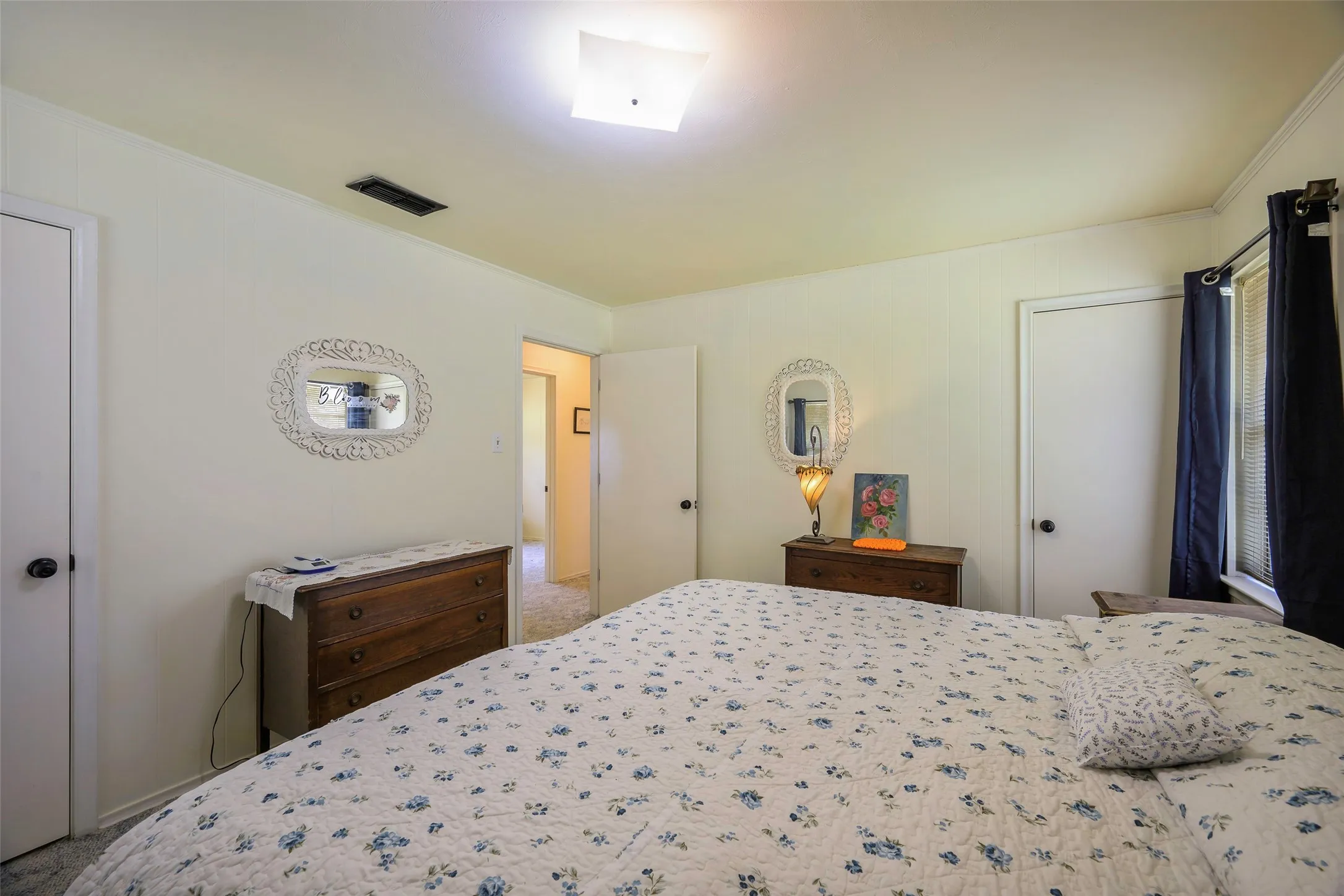 Single Family Residence For Sale in Henderson County , 1113 W Will White Road, Kemp, Texas 75143, 3 Bedroom, 1 Bathroom, 2 Garage spaces, 1,396 Sqft, built in 1970, Preowned, mls#21238606, Real Estate Agent in Kemp, Homes For Sale in Henderson county, Homes For Sale in Kemp, Realtor in Kemp Texas, Real Estate Brokerage Independent Realty Texas, Luminita Cordes Realtor