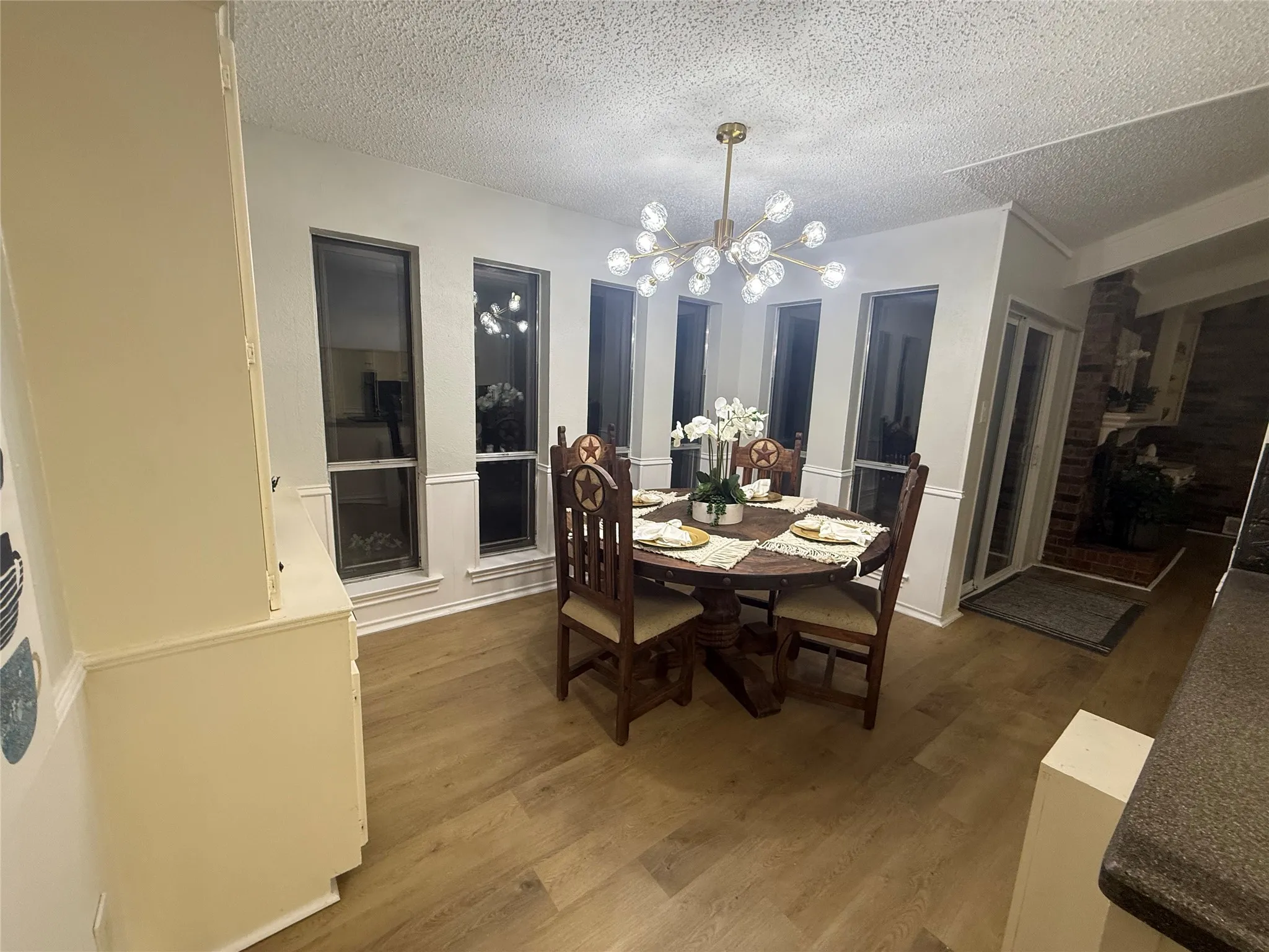 Single Family Residence For Sale in Dallas County , 4607 Sachse Road, Sachse, Texas 75048, 4 Bedroom, 3 Bathroom, 2 Garage spaces, 2,311 Sqft, built in 1971, mls#21245941, Real Estate Agent in Sachse, Homes For Sale in Dallas county, Homes For Sale in Sachse, Realtor in Sachse Texas, Real Estate Brokerage Independent Realty Texas, Luminita Cordes Realtor