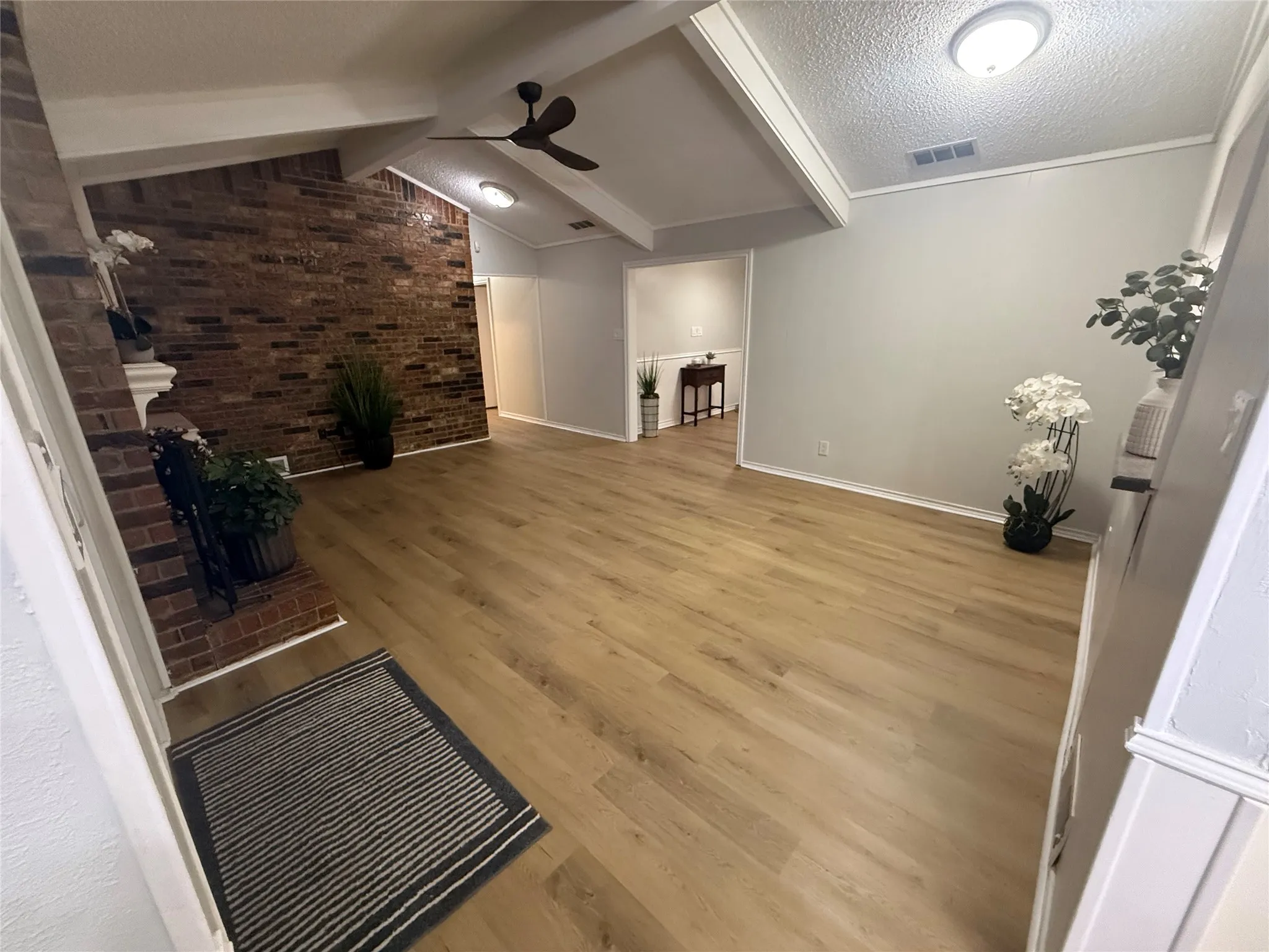 Single Family Residence For Sale in Dallas County , 4607 Sachse Road, Sachse, Texas 75048, 4 Bedroom, 3 Bathroom, 2 Garage spaces, 2,311 Sqft, built in 1971, mls#21245941, Real Estate Agent in Sachse, Homes For Sale in Dallas county, Homes For Sale in Sachse, Realtor in Sachse Texas, Real Estate Brokerage Independent Realty Texas, Luminita Cordes Realtor