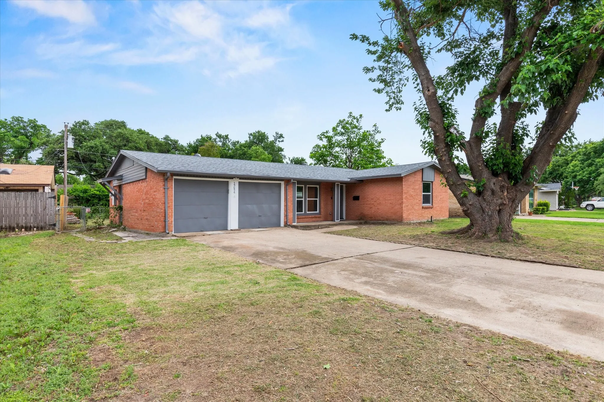 Single Family Residence For Sale in Dallas County , 13634 Pyramid Drive, Farmers Branch, Texas 75234, 3 Bedroom, 2 Bathroom, 2 Garage spaces, 1,356 Sqft, built in 1957, Price $359,000, mls#21239971, Real Estate Agent in Farmers Branch, Homes For Sale in Dallas county, Homes For Sale in Farmers Branch, Realtor in Farmers Branch Texas, Real Estate Brokerage Independent Realty Texas, Luminita Cordes Realtor