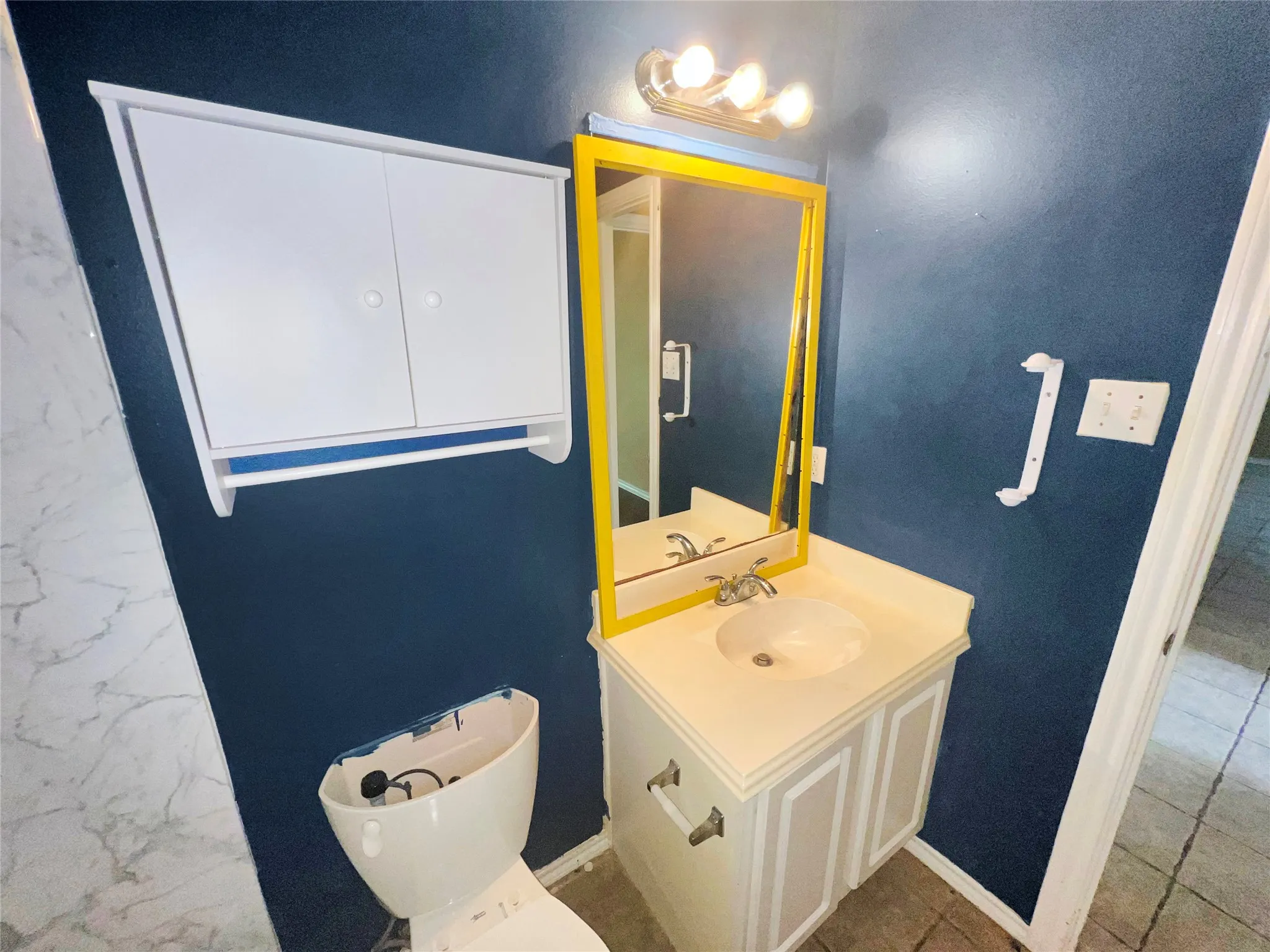 Single Family Residence For Sale in Ellis County , 3661 Emo Street, Midlothian, Texas 76065, 5 Bedroom, 2 Bathroom, 2 Garage spaces, 2,601 Sqft, built in 1999, mls#21244798, Real Estate Agent in Midlothian, Homes For Sale in Ellis county, Homes For Sale in Midlothian, Realtor in Midlothian Texas, Real Estate Brokerage Independent Realty Texas, Luminita Cordes Realtor