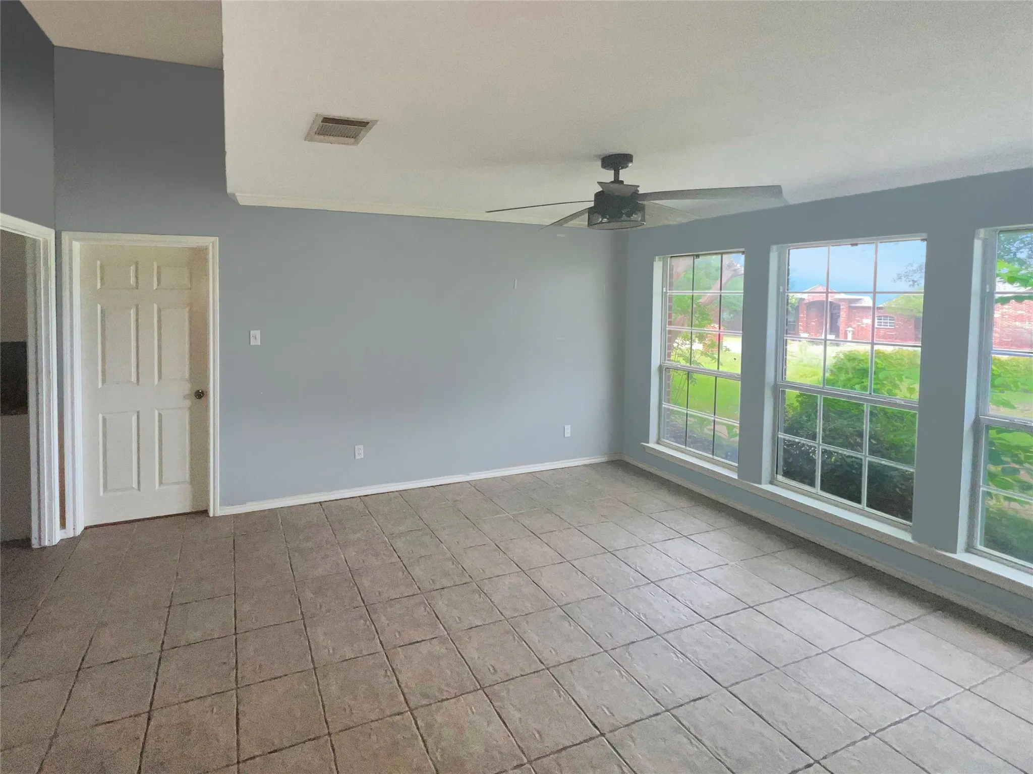 Single Family Residence For Sale in Ellis County , 3661 Emo Street, Midlothian, Texas 76065, 5 Bedroom, 2 Bathroom, 2 Garage spaces, 2,601 Sqft, built in 1999, mls#21244798, Real Estate Agent in Midlothian, Homes For Sale in Ellis county, Homes For Sale in Midlothian, Realtor in Midlothian Texas, Real Estate Brokerage Independent Realty Texas, Luminita Cordes Realtor