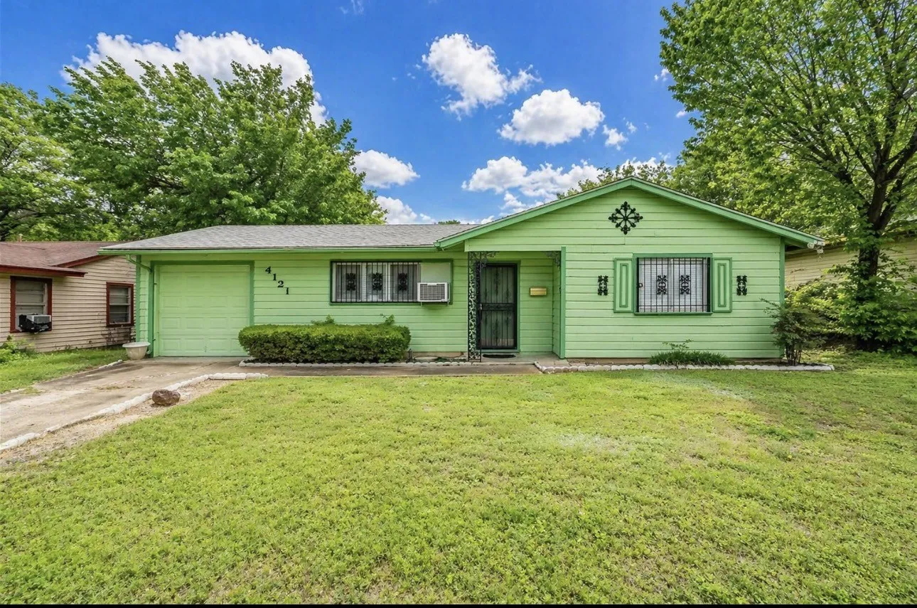 Single Family Residence For Sale in Tarrant County , 4121 Wilhelm Street, Fort Worth, Texas 76119, 3 Bedrooms, 1 Bathroom, 1 Garage spaces, 1,064 Sqft, built in 1958, Price $174,900, mls#21242316, Real Estate Agent in Fort Worth, Homes For Sale in Tarrant county, Homes For Sale in Fort Worth, Realtor in Fort Worth Texas, Real Estate Brokerage Independent Realty Texas, Luminita Cordes Realtor