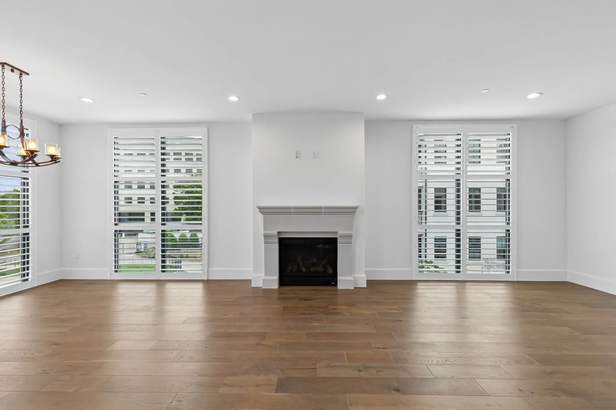 Condominium For Sale in Denton County , 5270 Town and Country Boulevard 216, Frisco, Texas 75034, 2 Bedroom, 3 Bathroom, 2 Garage spaces, 2,442 Sqft, built in 2019, Preowned, mls#21231427, Real Estate Agent in Frisco, Homes For Sale in Denton county, Homes For Sale in Frisco, Realtor in Frisco Texas, Real Estate Brokerage Independent Realty Texas, Luminita Cordes Realtor