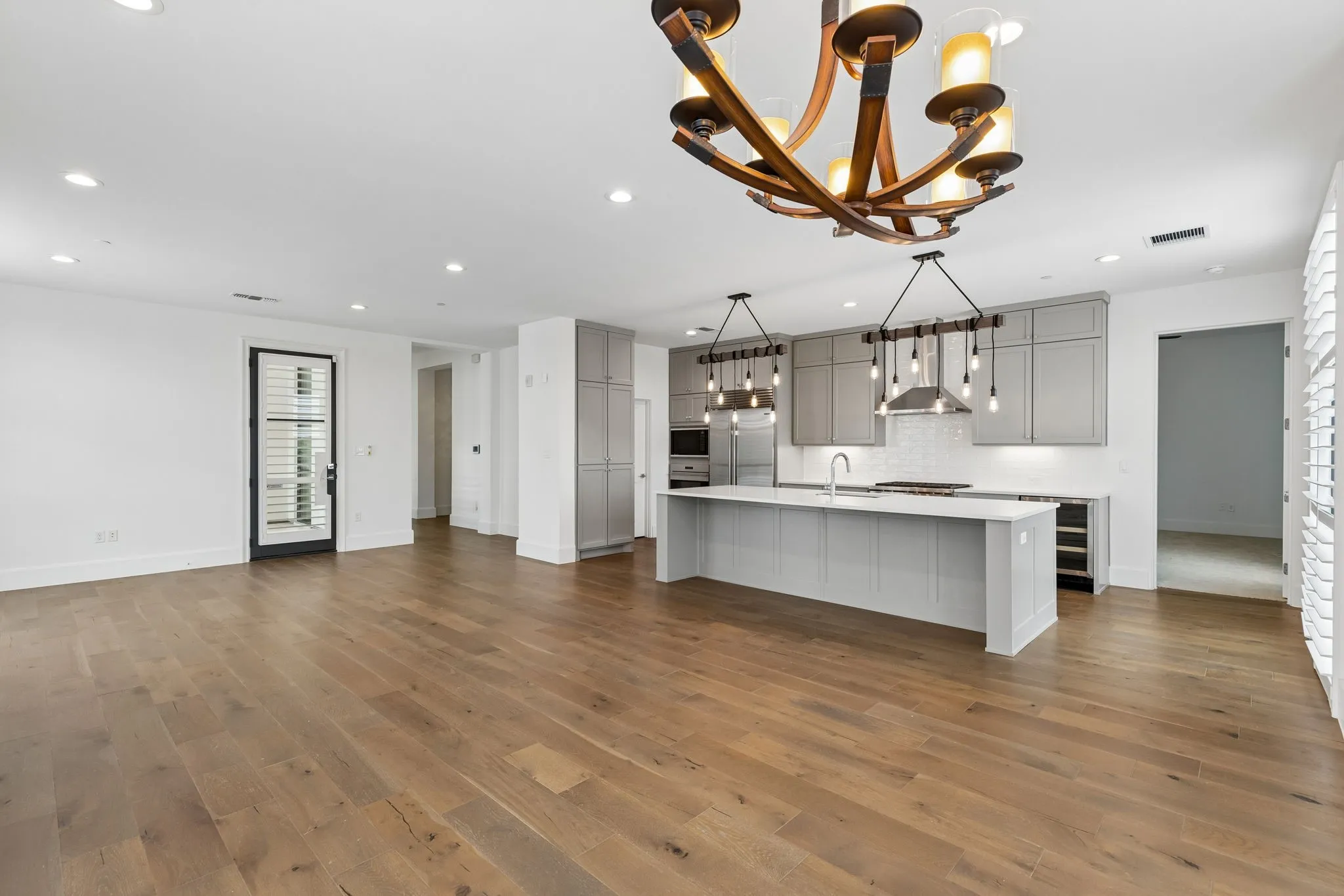 Condominium For Sale in Denton County , 5270 Town and Country Boulevard 216, Frisco, Texas 75034, 2 Bedroom, 3 Bathroom, 2 Garage spaces, 2,442 Sqft, built in 2019, Preowned, mls#21231427, Real Estate Agent in Frisco, Homes For Sale in Denton county, Homes For Sale in Frisco, Realtor in Frisco Texas, Real Estate Brokerage Independent Realty Texas, Luminita Cordes Realtor