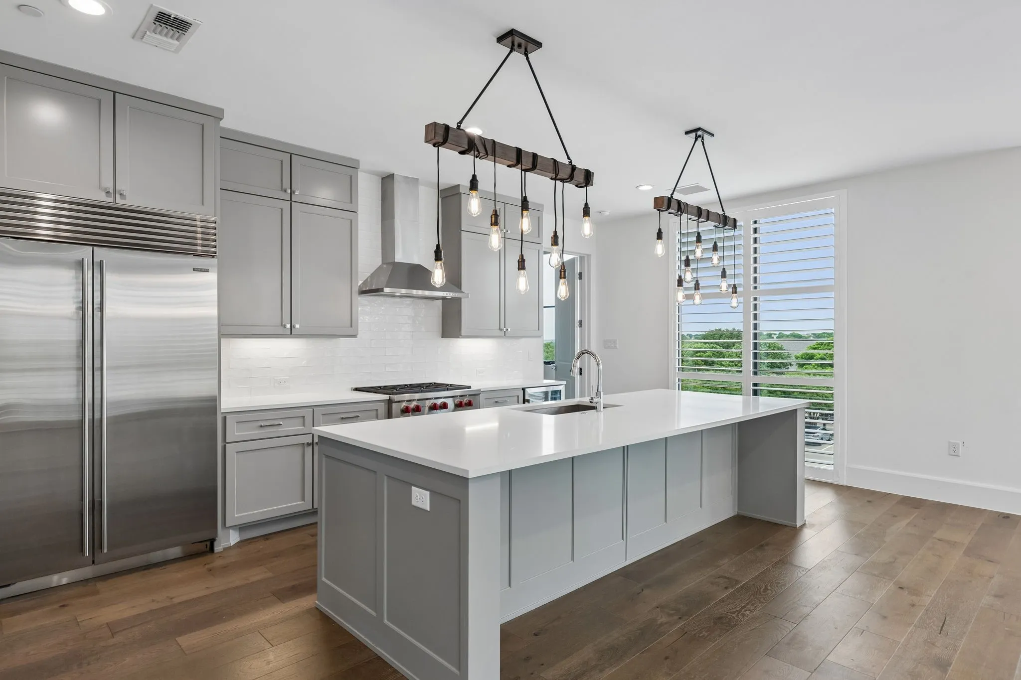 Condominium For Sale in Denton County , 5270 Town and Country Boulevard 216, Frisco, Texas 75034, 2 Bedroom, 3 Bathroom, 2 Garage spaces, 2,442 Sqft, built in 2019, Preowned, mls#21231427, Real Estate Agent in Frisco, Homes For Sale in Denton county, Homes For Sale in Frisco, Realtor in Frisco Texas, Real Estate Brokerage Independent Realty Texas, Luminita Cordes Realtor