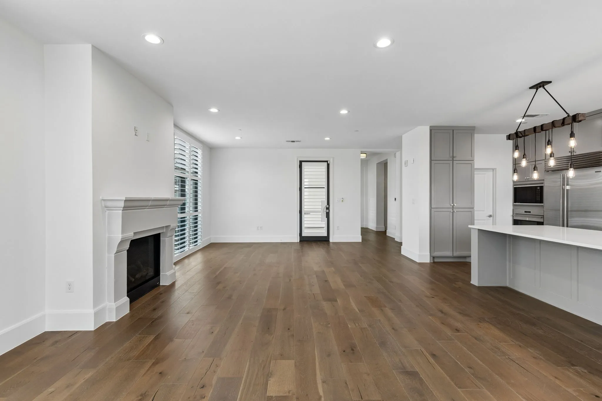 Condominium For Sale in Denton County , 5270 Town and Country Boulevard 216, Frisco, Texas 75034, 2 Bedroom, 3 Bathroom, 2 Garage spaces, 2,442 Sqft, built in 2019, Preowned, mls#21231427, Real Estate Agent in Frisco, Homes For Sale in Denton county, Homes For Sale in Frisco, Realtor in Frisco Texas, Real Estate Brokerage Independent Realty Texas, Luminita Cordes Realtor