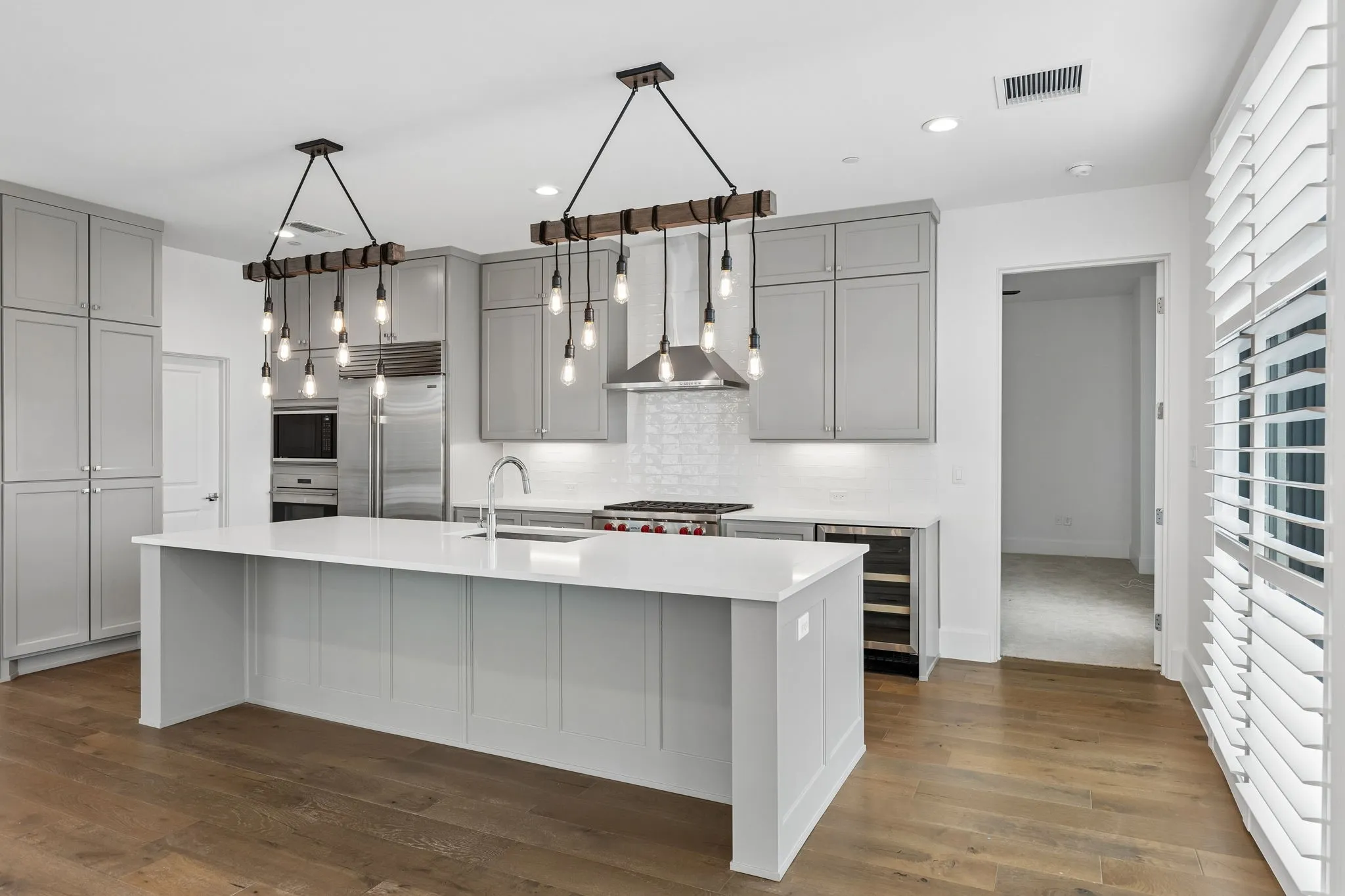 Condominium For Sale in Denton County , 5270 Town and Country Boulevard 216, Frisco, Texas 75034, 2 Bedroom, 3 Bathroom, 2 Garage spaces, 2,442 Sqft, built in 2019, Preowned, mls#21231427, Real Estate Agent in Frisco, Homes For Sale in Denton county, Homes For Sale in Frisco, Realtor in Frisco Texas, Real Estate Brokerage Independent Realty Texas, Luminita Cordes Realtor