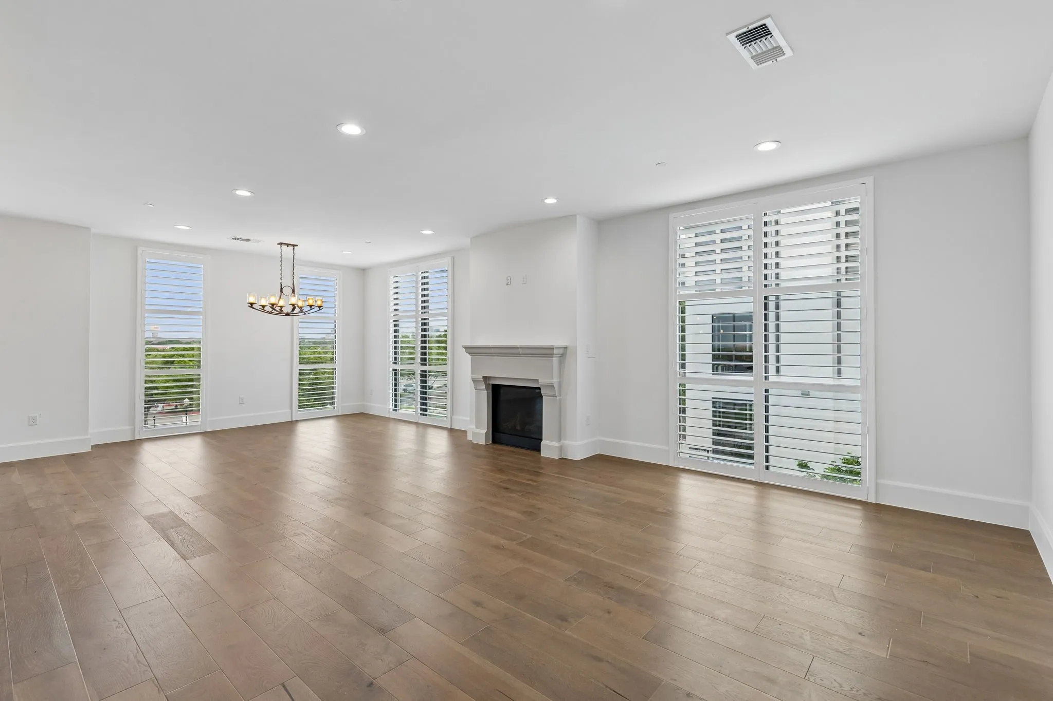 Condominium For Sale in Denton County , 5270 Town and Country Boulevard 216, Frisco, Texas 75034, 2 Bedroom, 3 Bathroom, 2 Garage spaces, 2,442 Sqft, built in 2019, Preowned, mls#21231427, Real Estate Agent in Frisco, Homes For Sale in Denton county, Homes For Sale in Frisco, Realtor in Frisco Texas, Real Estate Brokerage Independent Realty Texas, Luminita Cordes Realtor