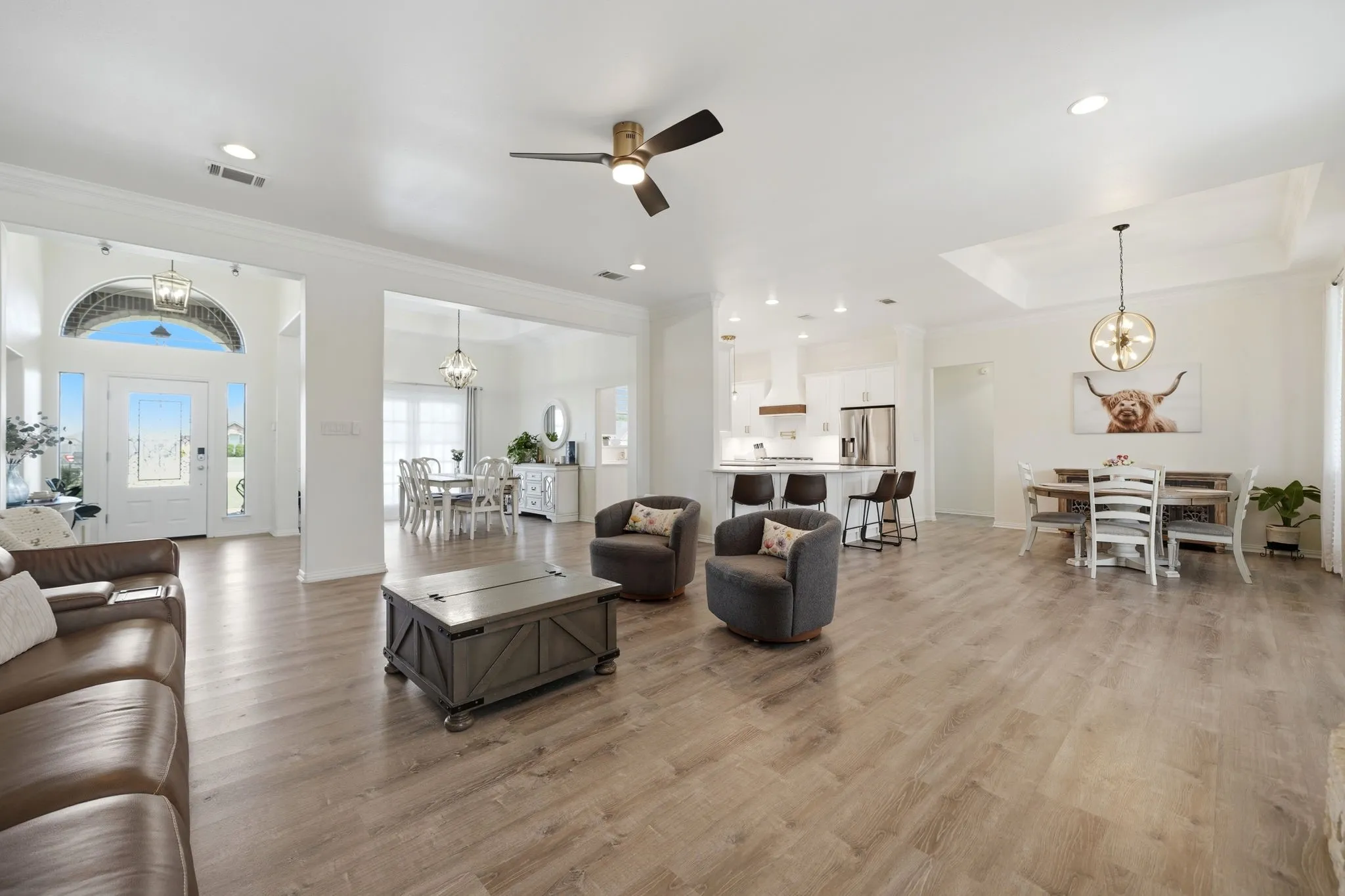 Single Family Residence For Sale in Kaufman County , 12176 Livingston Way, Talty, Texas 75126, 4 Bedrooms, 4 Bathrooms, 4 Garage spaces, 3,413 Sqft, built in 2007, Preowned, Price $749,000, mls#21244305, Real Estate Agent in Talty, Homes For Sale in Kaufman county, Homes For Sale in Talty, Realtor in Talty Texas, Real Estate Brokerage Independent Realty Texas, Luminita Cordes Realtor