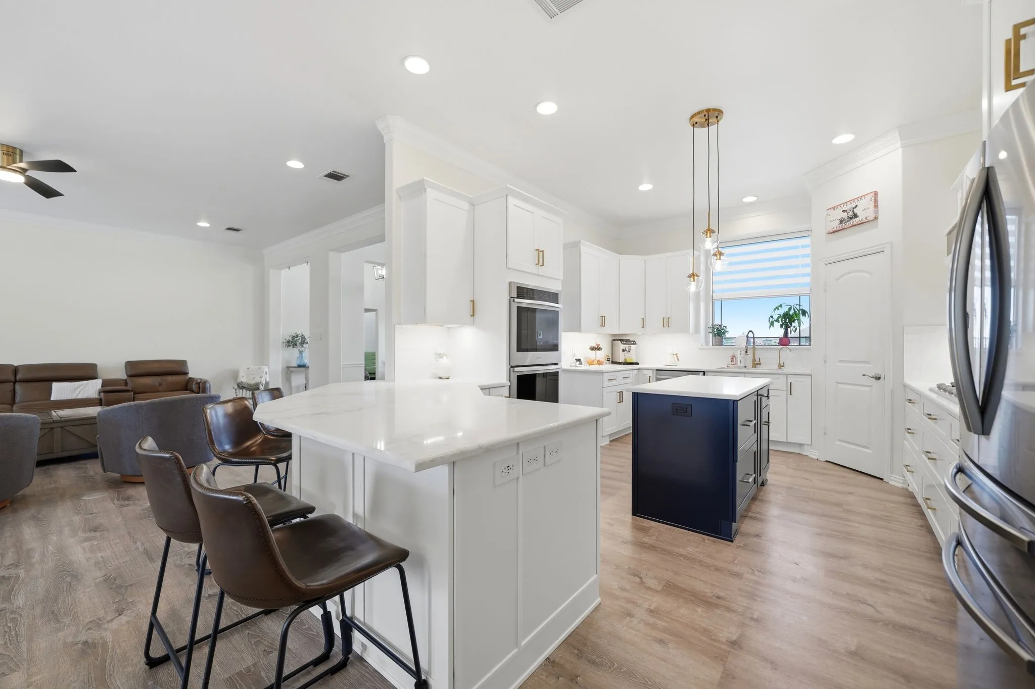Single Family Residence For Sale in Kaufman County , 12176 Livingston Way, Talty, Texas 75126, 4 Bedrooms, 4 Bathrooms, 4 Garage spaces, 3,413 Sqft, built in 2007, Preowned, Price $749,000, mls#21244305, Real Estate Agent in Talty, Homes For Sale in Kaufman county, Homes For Sale in Talty, Realtor in Talty Texas, Real Estate Brokerage Independent Realty Texas, Luminita Cordes Realtor