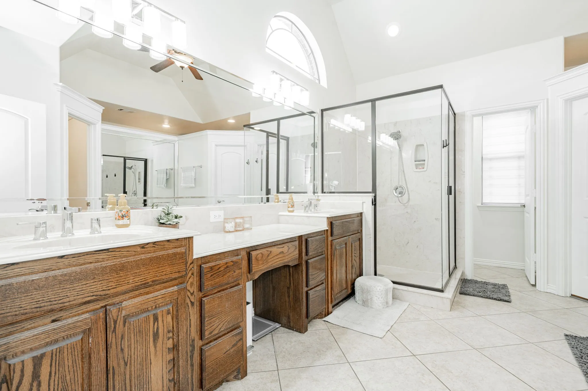 Single Family Residence For Sale in Kaufman County , 12176 Livingston Way, Talty, Texas 75126, 4 Bedrooms, 4 Bathrooms, 4 Garage spaces, 3,413 Sqft, built in 2007, Preowned, Price $749,000, mls#21244305, Real Estate Agent in Talty, Homes For Sale in Kaufman county, Homes For Sale in Talty, Realtor in Talty Texas, Real Estate Brokerage Independent Realty Texas, Luminita Cordes Realtor
