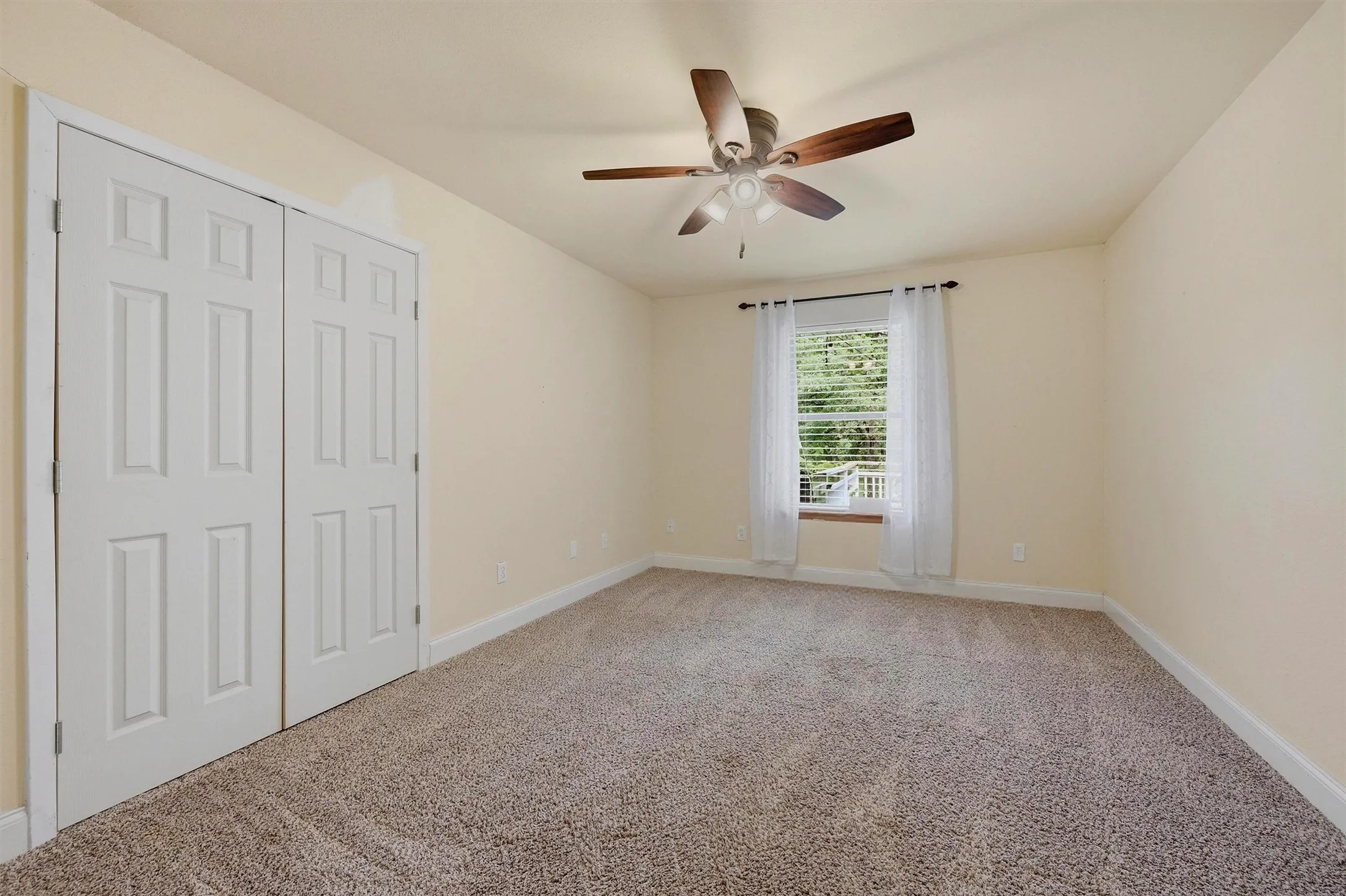 Single Family Residence For Sale in Cooke County , 4476 County Road 107, Gainesville, Texas 76240, 4 Bedroom, 2 Bathroom, Garage spaces, 1,881 Sqft, built in 2003, Price $660,000, mls#21246062, Real Estate Agent in Gainesville, Homes For Sale in Cooke county, Homes For Sale in Gainesville, Realtor in Gainesville Texas, Real Estate Brokerage Independent Realty Texas, Luminita Cordes Realtor