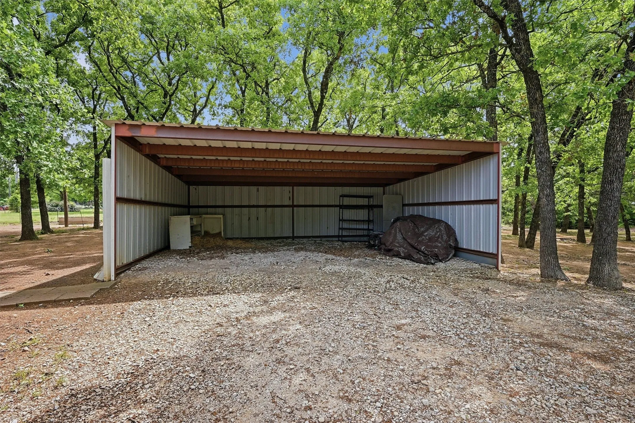 Single Family Residence For Sale in Cooke County , 4476 County Road 107, Gainesville, Texas 76240, 4 Bedroom, 2 Bathroom, Garage spaces, 1,881 Sqft, built in 2003, Price $660,000, mls#21246062, Real Estate Agent in Gainesville, Homes For Sale in Cooke county, Homes For Sale in Gainesville, Realtor in Gainesville Texas, Real Estate Brokerage Independent Realty Texas, Luminita Cordes Realtor