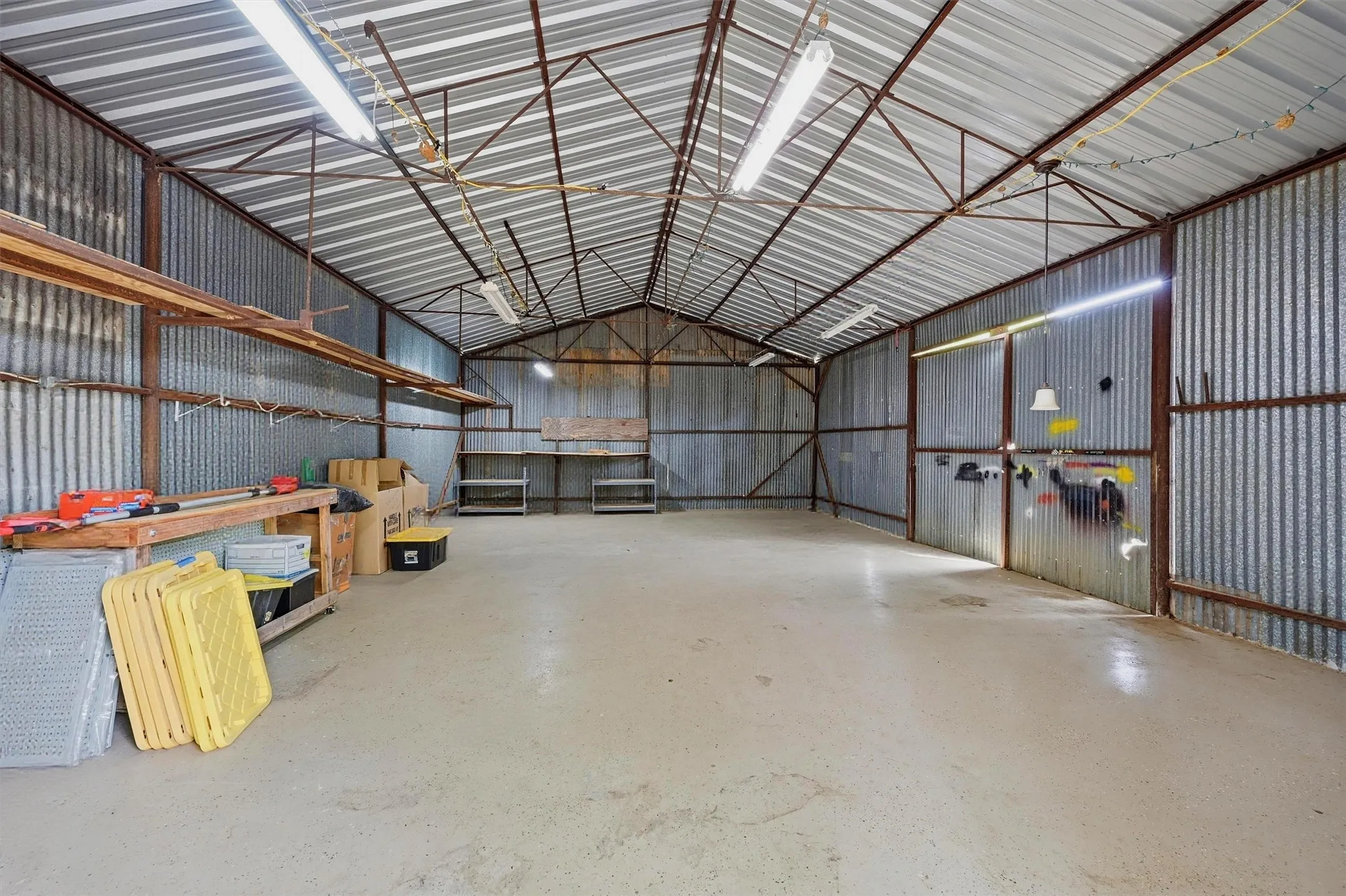 Single Family Residence For Sale in Cooke County , 4476 County Road 107, Gainesville, Texas 76240, 4 Bedroom, 2 Bathroom, Garage spaces, 1,881 Sqft, built in 2003, Price $660,000, mls#21246062, Real Estate Agent in Gainesville, Homes For Sale in Cooke county, Homes For Sale in Gainesville, Realtor in Gainesville Texas, Real Estate Brokerage Independent Realty Texas, Luminita Cordes Realtor