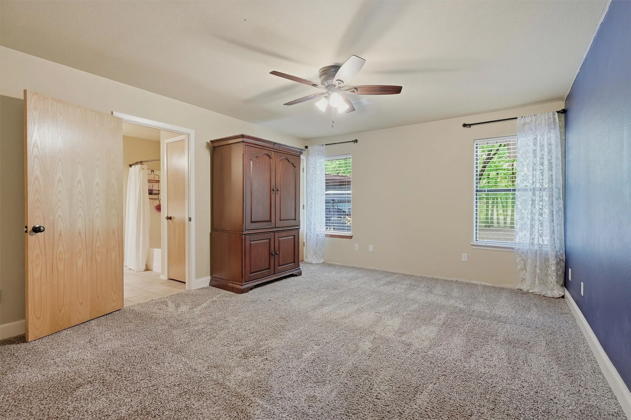 Single Family Residence For Sale in Cooke County , 4476 County Road 107, Gainesville, Texas 76240, 4 Bedroom, 2 Bathroom, Garage spaces, 1,881 Sqft, built in 2003, Price $660,000, mls#21246062, Real Estate Agent in Gainesville, Homes For Sale in Cooke county, Homes For Sale in Gainesville, Realtor in Gainesville Texas, Real Estate Brokerage Independent Realty Texas, Luminita Cordes Realtor