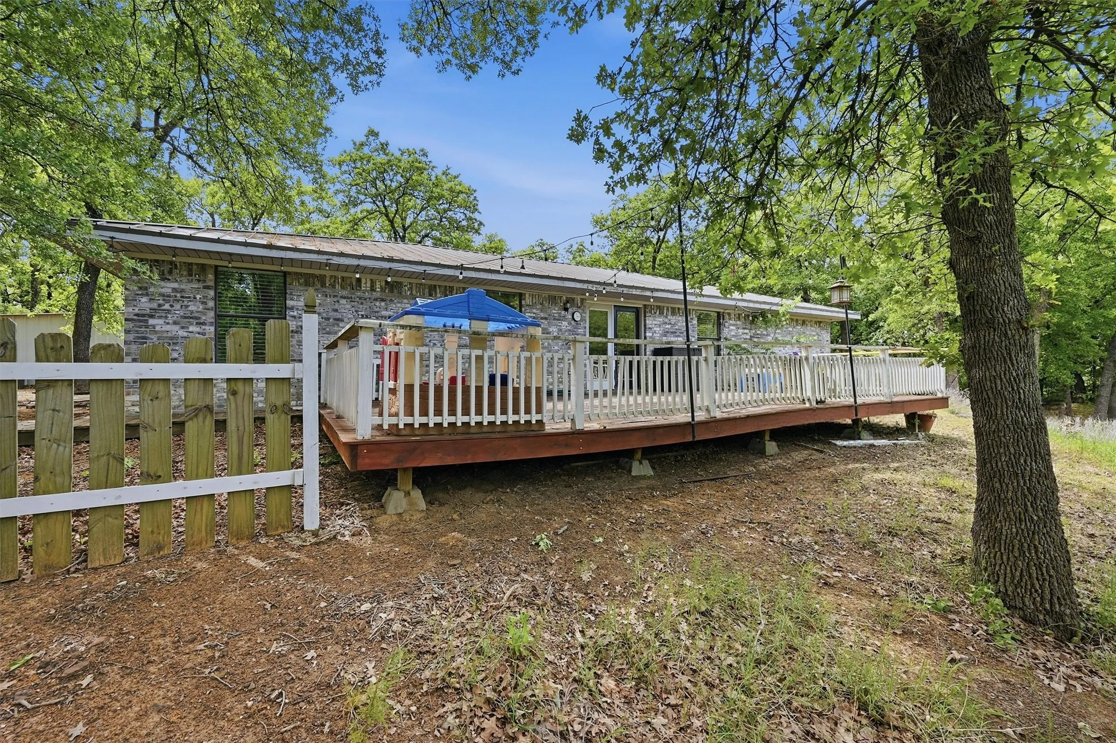 Single Family Residence For Sale in Cooke County , 4476 County Road 107, Gainesville, Texas 76240, 4 Bedroom, 2 Bathroom, Garage spaces, 1,881 Sqft, built in 2003, Price $660,000, mls#21246062, Real Estate Agent in Gainesville, Homes For Sale in Cooke county, Homes For Sale in Gainesville, Realtor in Gainesville Texas, Real Estate Brokerage Independent Realty Texas, Luminita Cordes Realtor