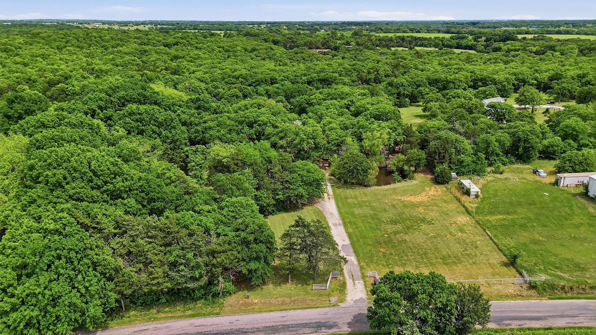 Single Family Residence For Sale in Cooke County , 4476 County Road 107, Gainesville, Texas 76240, 4 Bedroom, 2 Bathroom, Garage spaces, 1,881 Sqft, built in 2003, Price $660,000, mls#21246062, Real Estate Agent in Gainesville, Homes For Sale in Cooke county, Homes For Sale in Gainesville, Realtor in Gainesville Texas, Real Estate Brokerage Independent Realty Texas, Luminita Cordes Realtor