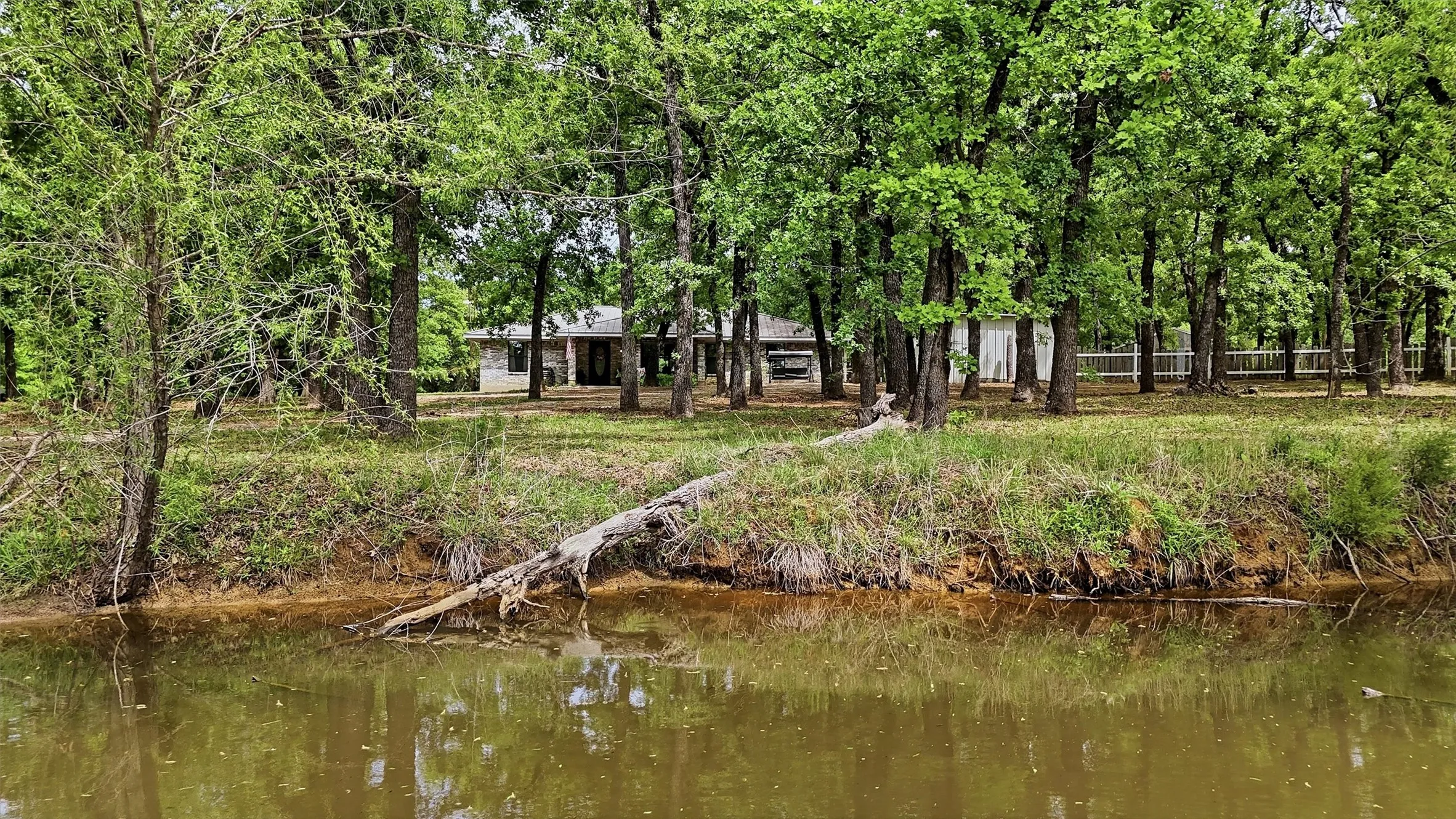 Single Family Residence For Sale in Cooke County , 4476 County Road 107, Gainesville, Texas 76240, 4 Bedroom, 2 Bathroom, Garage spaces, 1,881 Sqft, built in 2003, Price $660,000, mls#21246062, Real Estate Agent in Gainesville, Homes For Sale in Cooke county, Homes For Sale in Gainesville, Realtor in Gainesville Texas, Real Estate Brokerage Independent Realty Texas, Luminita Cordes Realtor