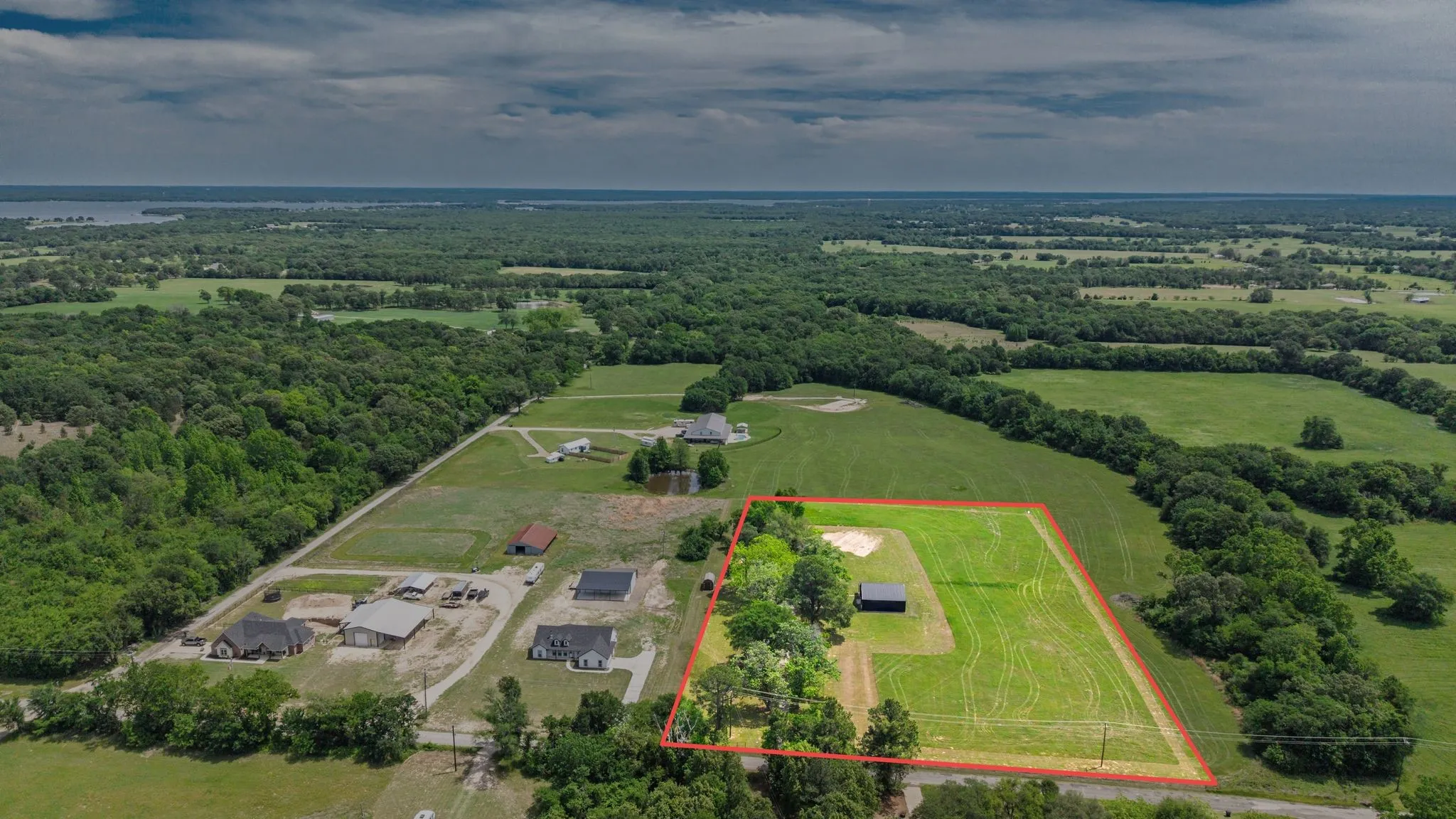 Single Family Residence For Sale in Rains County , 1100 Rs County Road 3150, Emory, Texas 75440, 3 Bedroom, 2 Bathroom, Garage spaces, 1,500 Sqft, built in 1975, mls#21244168, Real Estate Agent in Emory, Homes For Sale in Rains county, Homes For Sale in Emory, Realtor in Emory Texas, Real Estate Brokerage Independent Realty Texas, Luminita Cordes Realtor