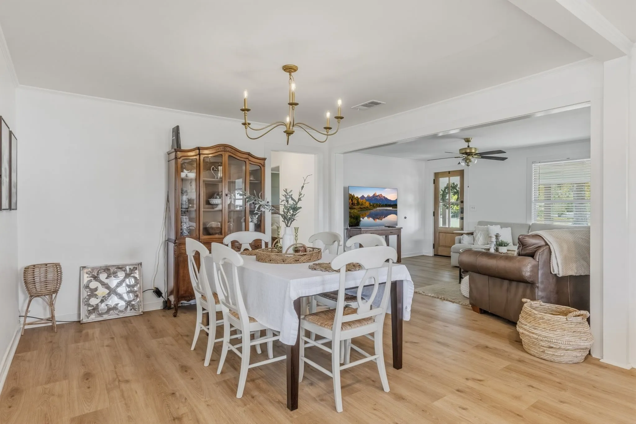 Single Family Residence For Sale in Rains County , 1100 Rs County Road 3150, Emory, Texas 75440, 3 Bedroom, 2 Bathroom, Garage spaces, 1,500 Sqft, built in 1975, mls#21244168, Real Estate Agent in Emory, Homes For Sale in Rains county, Homes For Sale in Emory, Realtor in Emory Texas, Real Estate Brokerage Independent Realty Texas, Luminita Cordes Realtor