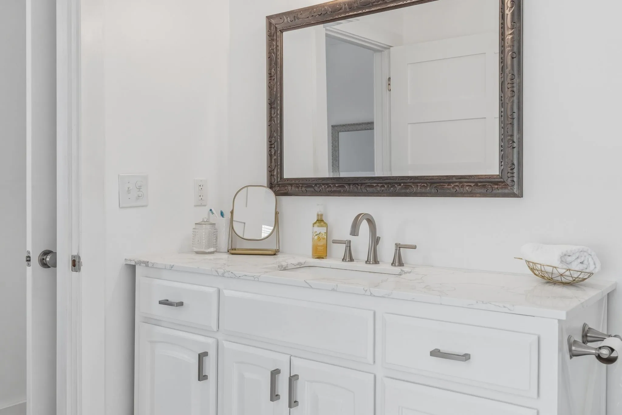 Single Family Residence For Sale in Rains County , 1100 Rs County Road 3150, Emory, Texas 75440, 3 Bedroom, 2 Bathroom, Garage spaces, 1,500 Sqft, built in 1975, mls#21244168, Real Estate Agent in Emory, Homes For Sale in Rains county, Homes For Sale in Emory, Realtor in Emory Texas, Real Estate Brokerage Independent Realty Texas, Luminita Cordes Realtor