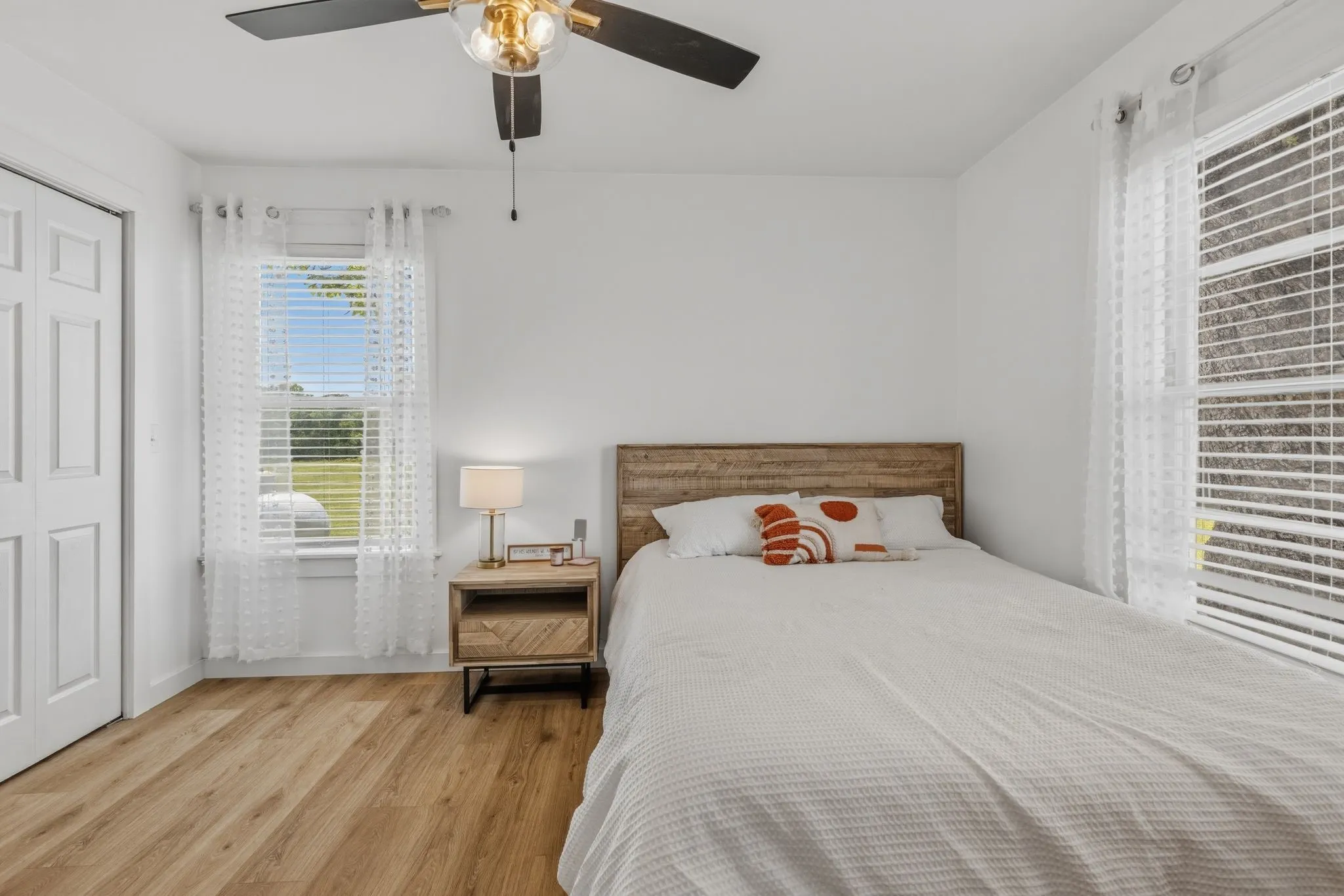 Single Family Residence For Sale in Rains County , 1100 Rs County Road 3150, Emory, Texas 75440, 3 Bedroom, 2 Bathroom, Garage spaces, 1,500 Sqft, built in 1975, mls#21244168, Real Estate Agent in Emory, Homes For Sale in Rains county, Homes For Sale in Emory, Realtor in Emory Texas, Real Estate Brokerage Independent Realty Texas, Luminita Cordes Realtor
