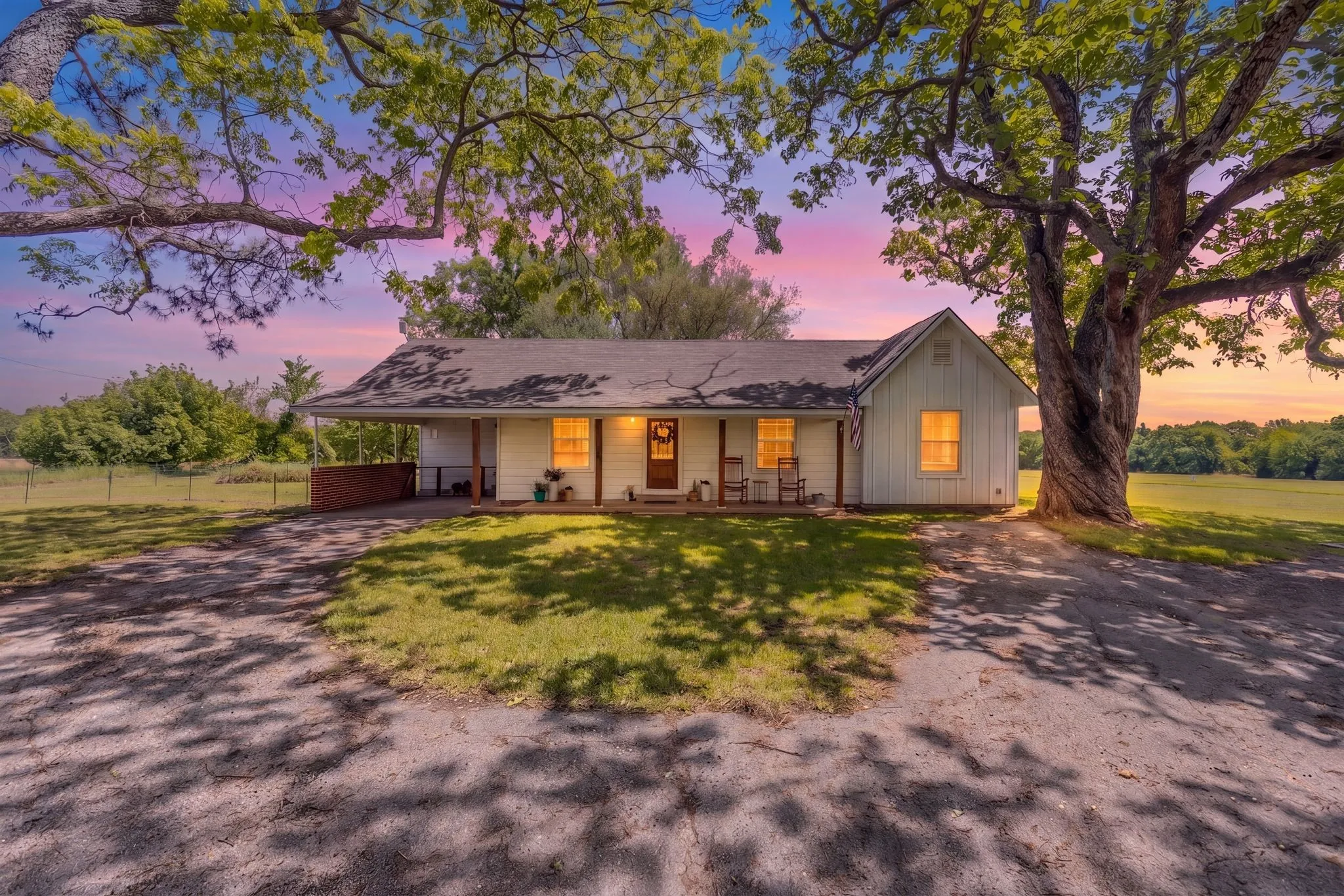 Single Family Residence For Sale in Rains County , 1100 Rs County Road 3150, Emory, Texas 75440, 3 Bedroom, 2 Bathroom, Garage spaces, 1,500 Sqft, built in 1975, mls#21244168, Real Estate Agent in Emory, Homes For Sale in Rains county, Homes For Sale in Emory, Realtor in Emory Texas, Real Estate Brokerage Independent Realty Texas, Luminita Cordes Realtor