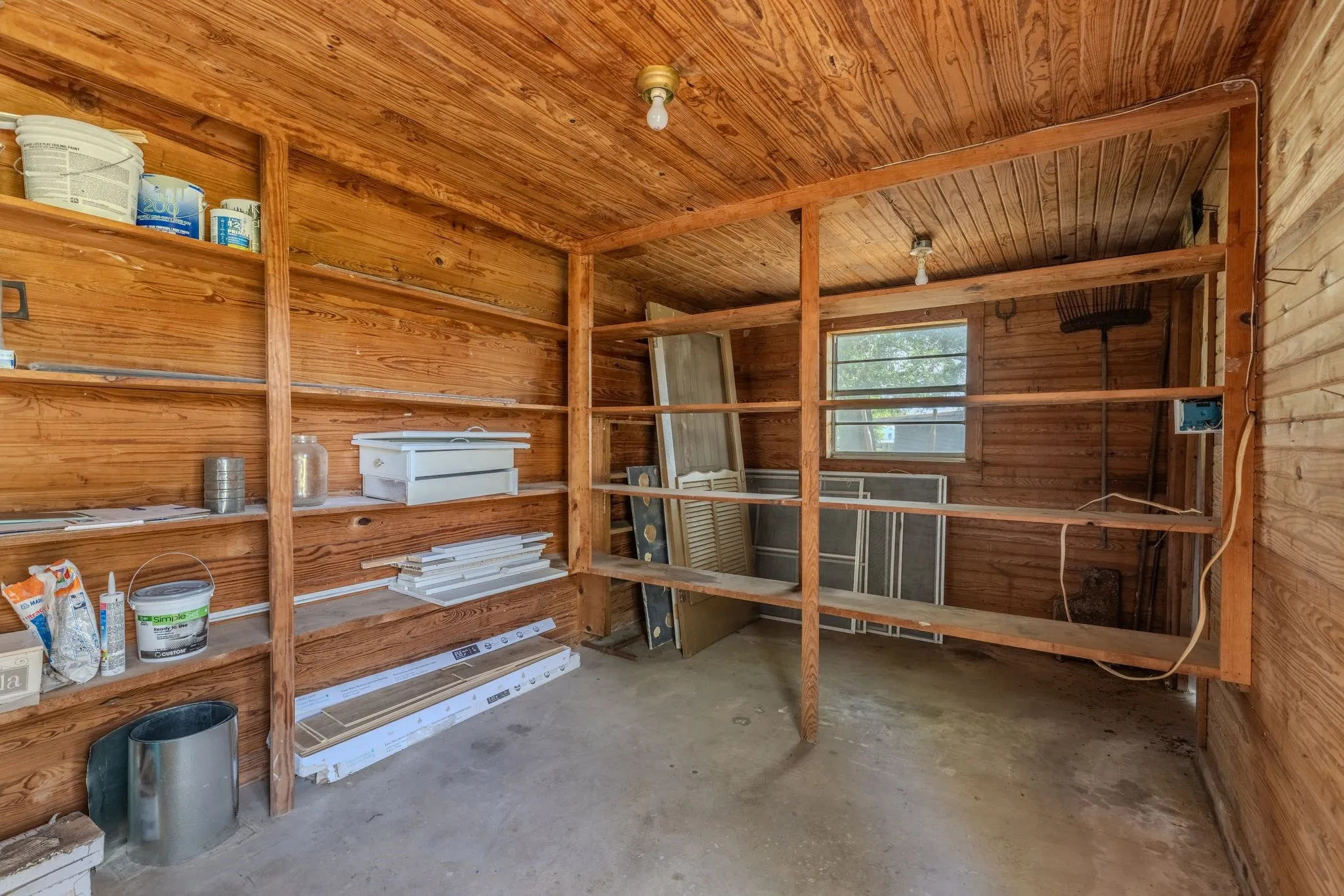 Single Family Residence For Sale in Rains County , 1100 Rs County Road 3150, Emory, Texas 75440, 3 Bedroom, 2 Bathroom, Garage spaces, 1,500 Sqft, built in 1975, mls#21244168, Real Estate Agent in Emory, Homes For Sale in Rains county, Homes For Sale in Emory, Realtor in Emory Texas, Real Estate Brokerage Independent Realty Texas, Luminita Cordes Realtor