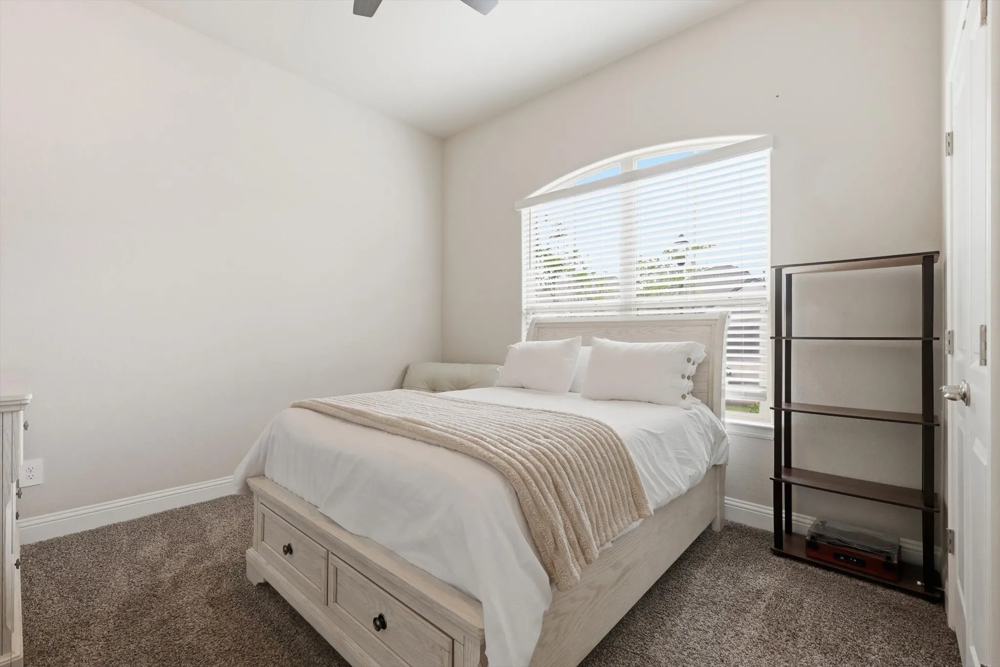 Single Family Residence For Sale in Denton County , 3021 Lionsgate Drive, Argyle, Texas 76226, 4 Bedroom, 3 Bathroom, 2 Garage spaces, 2,036 Sqft, built in 2023, mls#21245028, Real Estate Agent in Argyle, Homes For Sale in Denton county, Homes For Sale in Argyle, Realtor in Argyle Texas, Real Estate Brokerage Independent Realty Texas, Luminita Cordes Realtor