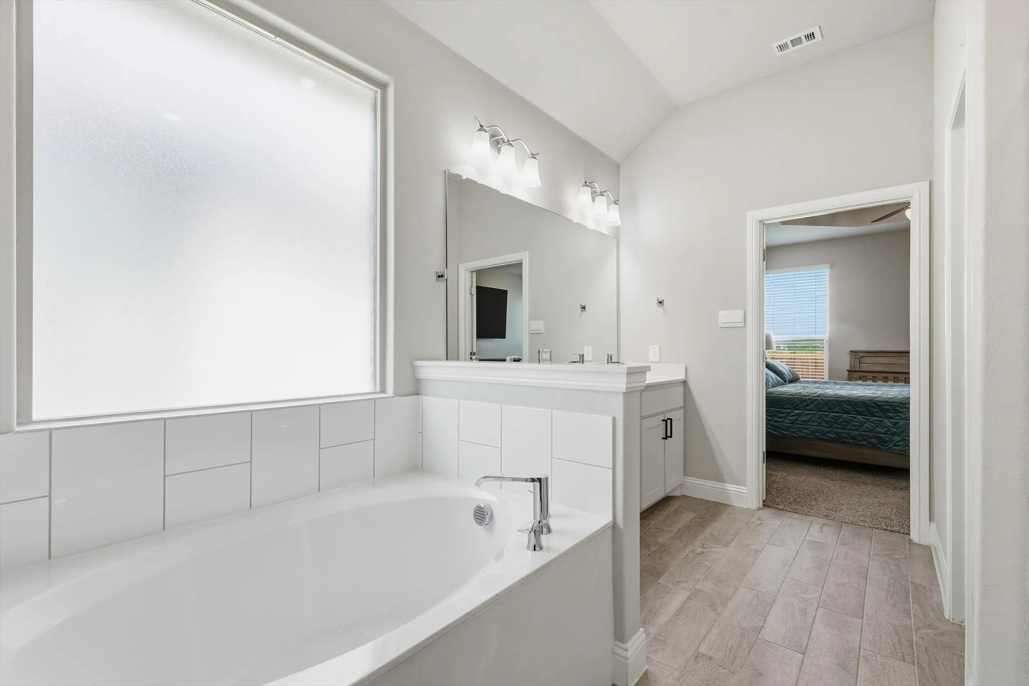 Single Family Residence For Sale in Denton County , 3021 Lionsgate Drive, Argyle, Texas 76226, 4 Bedroom, 3 Bathroom, 2 Garage spaces, 2,036 Sqft, built in 2023, mls#21245028, Real Estate Agent in Argyle, Homes For Sale in Denton county, Homes For Sale in Argyle, Realtor in Argyle Texas, Real Estate Brokerage Independent Realty Texas, Luminita Cordes Realtor