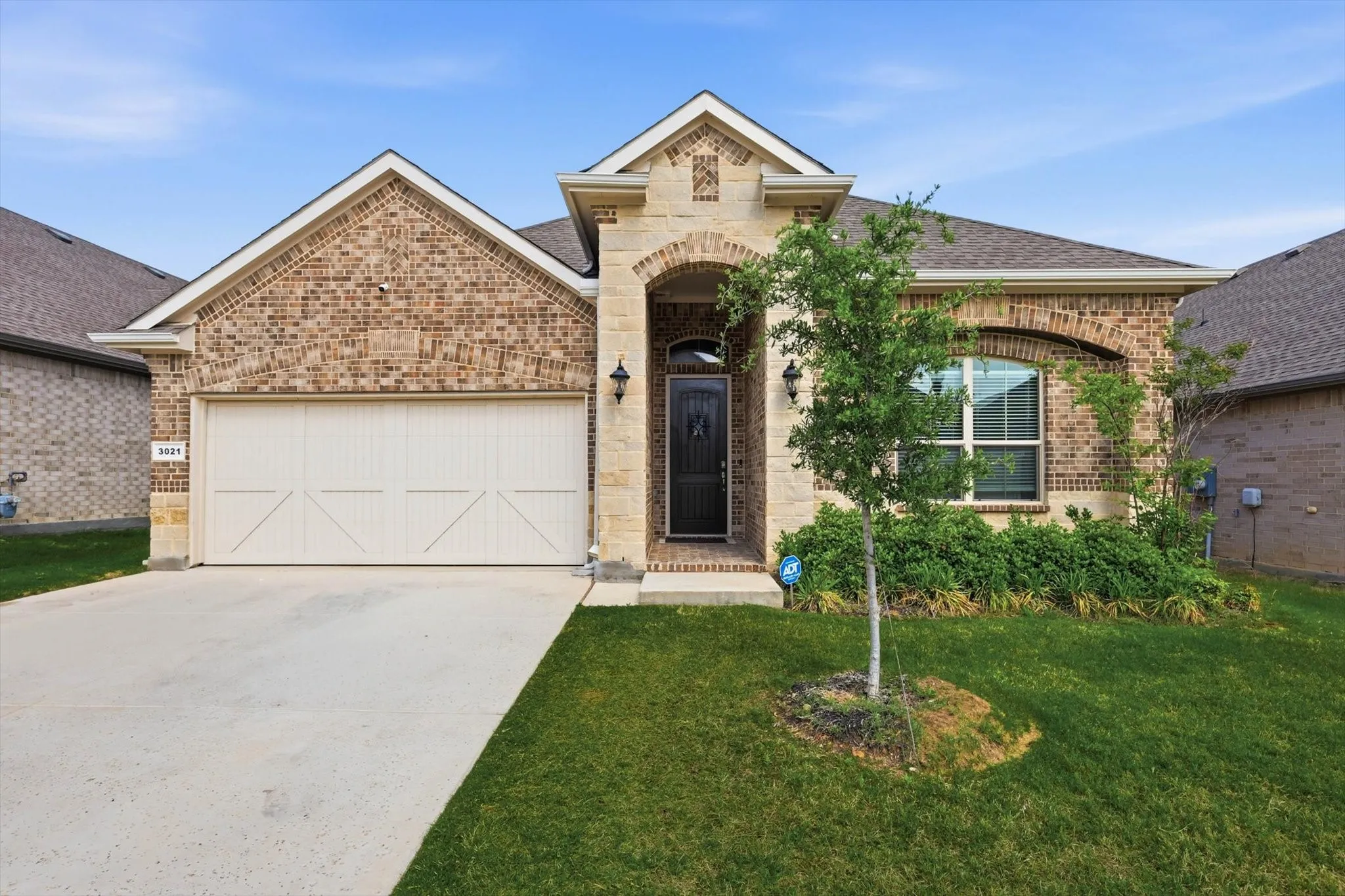 Single Family Residence For Sale in Denton County , 3021 Lionsgate Drive, Argyle, Texas 76226, 4 Bedroom, 3 Bathroom, 2 Garage spaces, 2,036 Sqft, built in 2023, mls#21245028, Real Estate Agent in Argyle, Homes For Sale in Denton county, Homes For Sale in Argyle, Realtor in Argyle Texas, Real Estate Brokerage Independent Realty Texas, Luminita Cordes Realtor