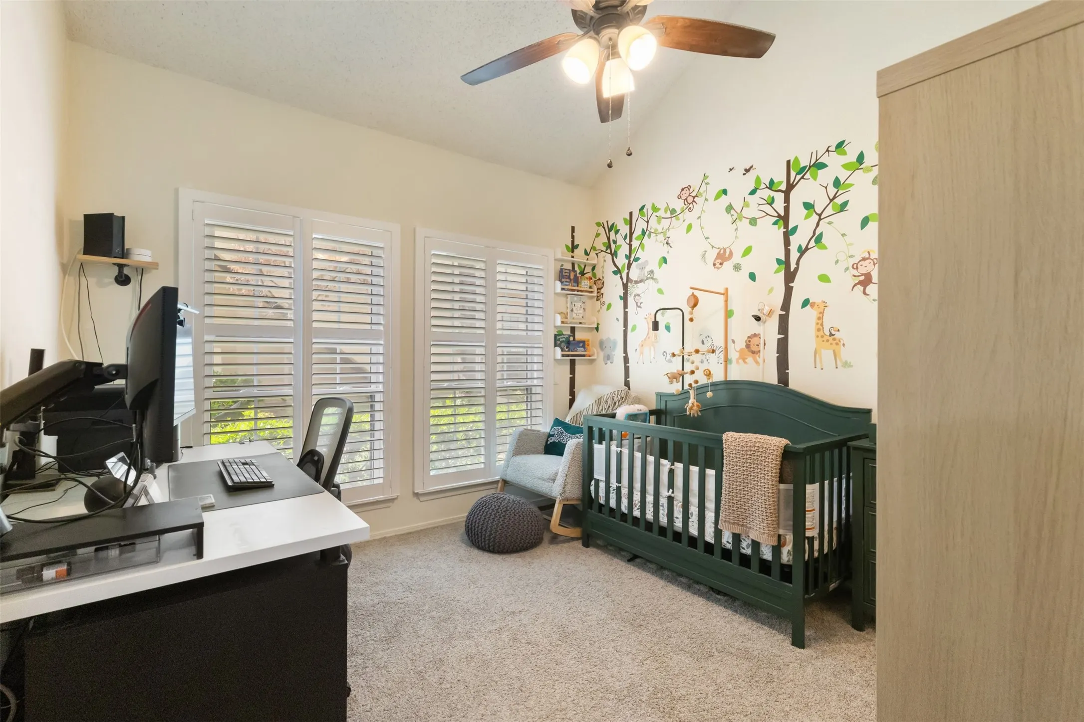 Condominium For Sale in Dallas County , 5590 Spring Valley Road C102, Dallas, Texas 75254, 2 Bedroom, 2 Bathroom, 1 Garage spaces, 814 Sqft, built in 1982, Preowned, mls#21244415, Real Estate Agent in Dallas, Homes For Sale in Dallas county, Homes For Sale in Dallas, Realtor in Dallas Texas, Real Estate Brokerage Independent Realty Texas, Luminita Cordes Realtor