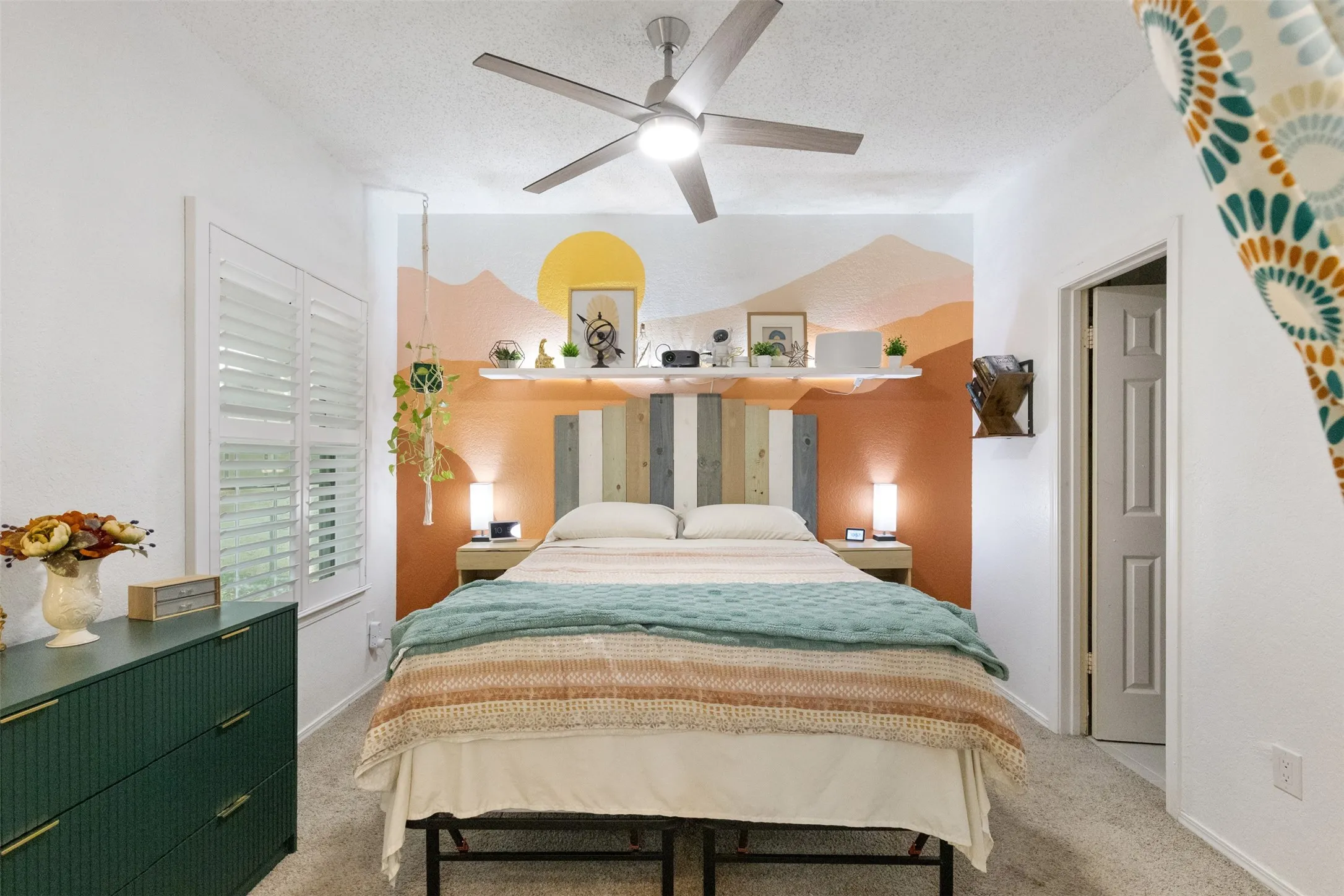 Condominium For Sale in Dallas County , 5590 Spring Valley Road C102, Dallas, Texas 75254, 2 Bedroom, 2 Bathroom, 1 Garage spaces, 814 Sqft, built in 1982, Preowned, mls#21244415, Real Estate Agent in Dallas, Homes For Sale in Dallas county, Homes For Sale in Dallas, Realtor in Dallas Texas, Real Estate Brokerage Independent Realty Texas, Luminita Cordes Realtor
