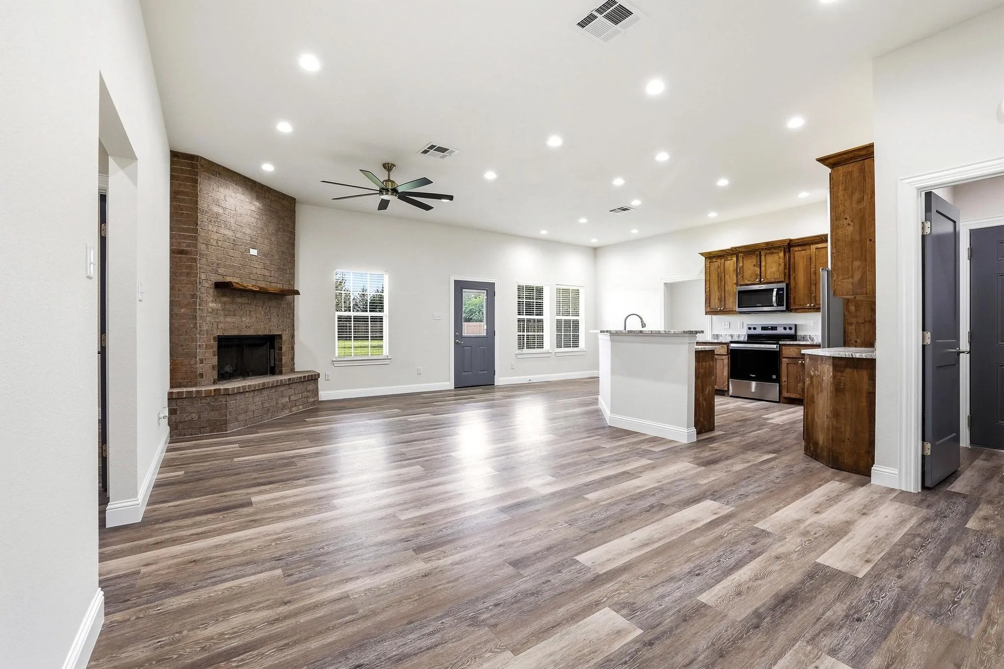 Single Family Residence For Sale in Fannin County , 903 W Cardinal Street, Ector, Texas 75439, 3 Bedroom, 2 Bathroom, 2 Garage spaces, 1,708 Sqft, built in 2026, mls#21231383, Real Estate Agent in Ector, Homes For Sale in Fannin county, Homes For Sale in Ector, Realtor in Ector Texas, Real Estate Brokerage Independent Realty Texas, Luminita Cordes Realtor