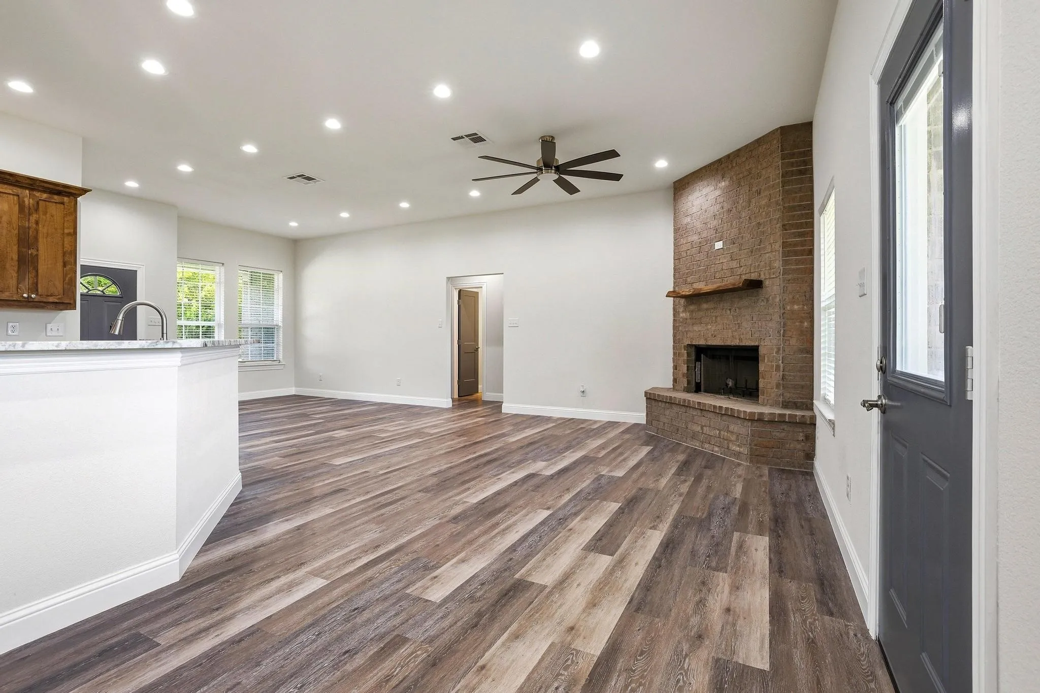 Single Family Residence For Sale in Fannin County , 903 W Cardinal Street, Ector, Texas 75439, 3 Bedroom, 2 Bathroom, 2 Garage spaces, 1,708 Sqft, built in 2026, mls#21231383, Real Estate Agent in Ector, Homes For Sale in Fannin county, Homes For Sale in Ector, Realtor in Ector Texas, Real Estate Brokerage Independent Realty Texas, Luminita Cordes Realtor