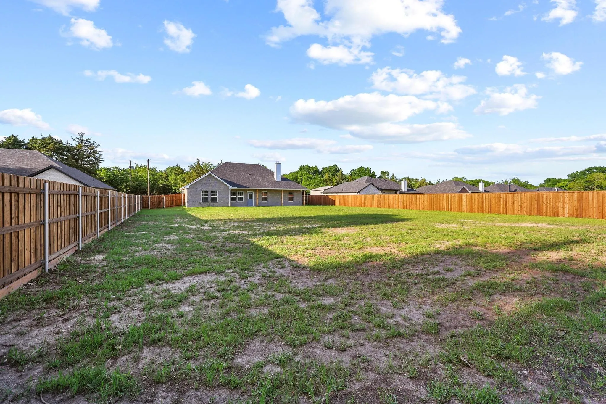 Single Family Residence For Sale in Fannin County , 903 W Cardinal Street, Ector, Texas 75439, 3 Bedroom, 2 Bathroom, 2 Garage spaces, 1,708 Sqft, built in 2026, mls#21231383, Real Estate Agent in Ector, Homes For Sale in Fannin county, Homes For Sale in Ector, Realtor in Ector Texas, Real Estate Brokerage Independent Realty Texas, Luminita Cordes Realtor