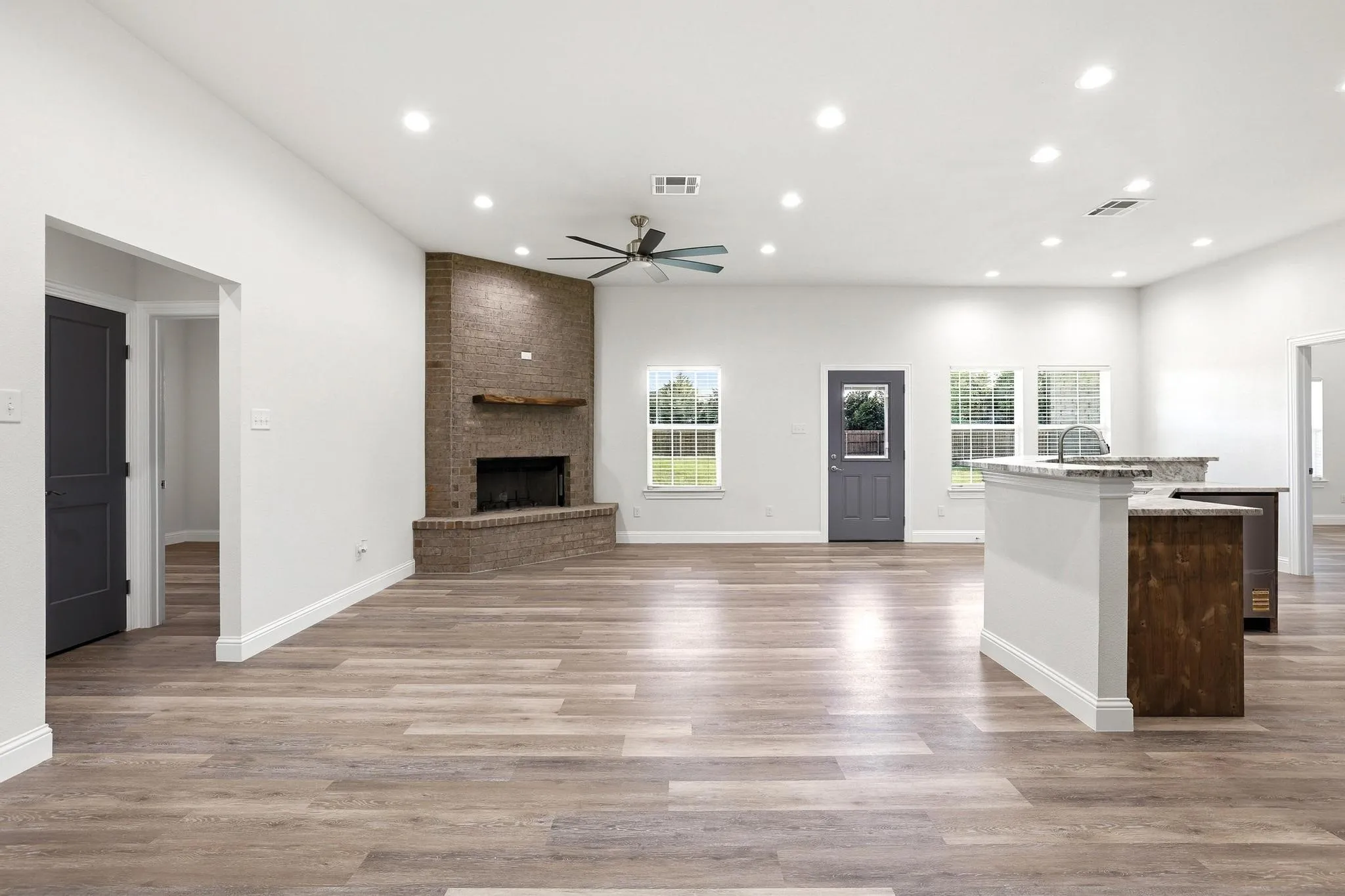 Single Family Residence For Sale in Fannin County , 903 W Cardinal Street, Ector, Texas 75439, 3 Bedroom, 2 Bathroom, 2 Garage spaces, 1,708 Sqft, built in 2026, mls#21231383, Real Estate Agent in Ector, Homes For Sale in Fannin county, Homes For Sale in Ector, Realtor in Ector Texas, Real Estate Brokerage Independent Realty Texas, Luminita Cordes Realtor