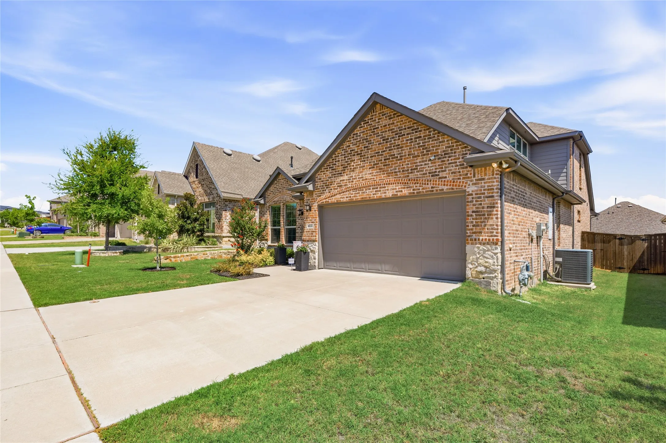 Single Family Residence For Sale in Tarrant County , 4727 Bluffview Drive, Haltom City, Texas 76137, 5 Bedroom, 3 Bathroom, 2 Garage spaces, 2,533 Sqft, built in 2020, mls#21240443, Real Estate Agent in Haltom City, Homes For Sale in Tarrant county, Homes For Sale in Haltom City, Realtor in Haltom City Texas, Real Estate Brokerage Independent Realty Texas, Luminita Cordes Realtor