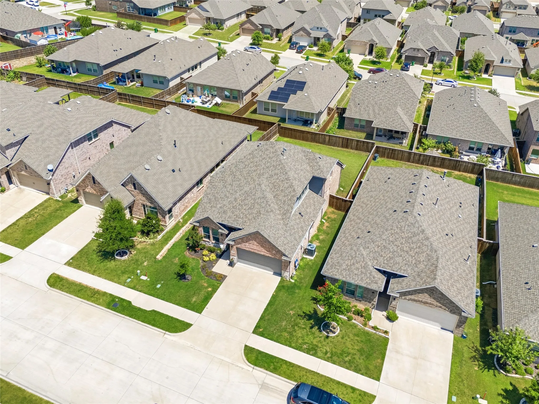 Single Family Residence For Sale in Tarrant County , 4727 Bluffview Drive, Haltom City, Texas 76137, 5 Bedroom, 3 Bathroom, 2 Garage spaces, 2,533 Sqft, built in 2020, mls#21240443, Real Estate Agent in Haltom City, Homes For Sale in Tarrant county, Homes For Sale in Haltom City, Realtor in Haltom City Texas, Real Estate Brokerage Independent Realty Texas, Luminita Cordes Realtor