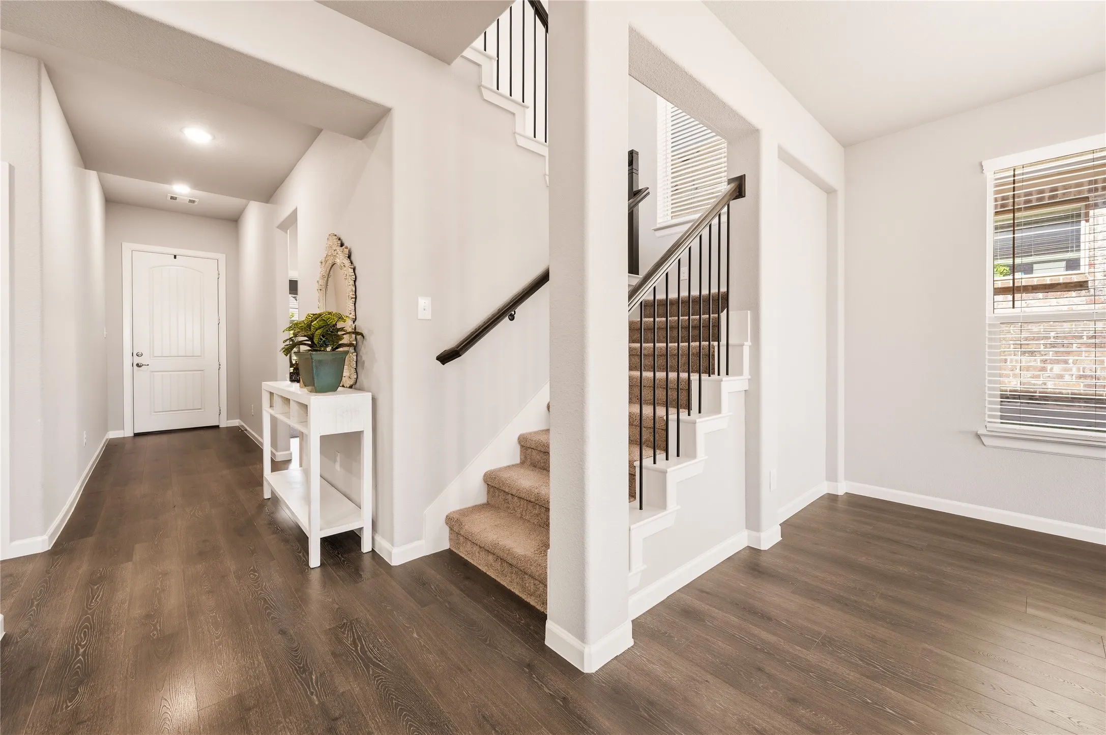 Single Family Residence For Sale in Tarrant County , 4727 Bluffview Drive, Haltom City, Texas 76137, 5 Bedroom, 3 Bathroom, 2 Garage spaces, 2,533 Sqft, built in 2020, mls#21240443, Real Estate Agent in Haltom City, Homes For Sale in Tarrant county, Homes For Sale in Haltom City, Realtor in Haltom City Texas, Real Estate Brokerage Independent Realty Texas, Luminita Cordes Realtor